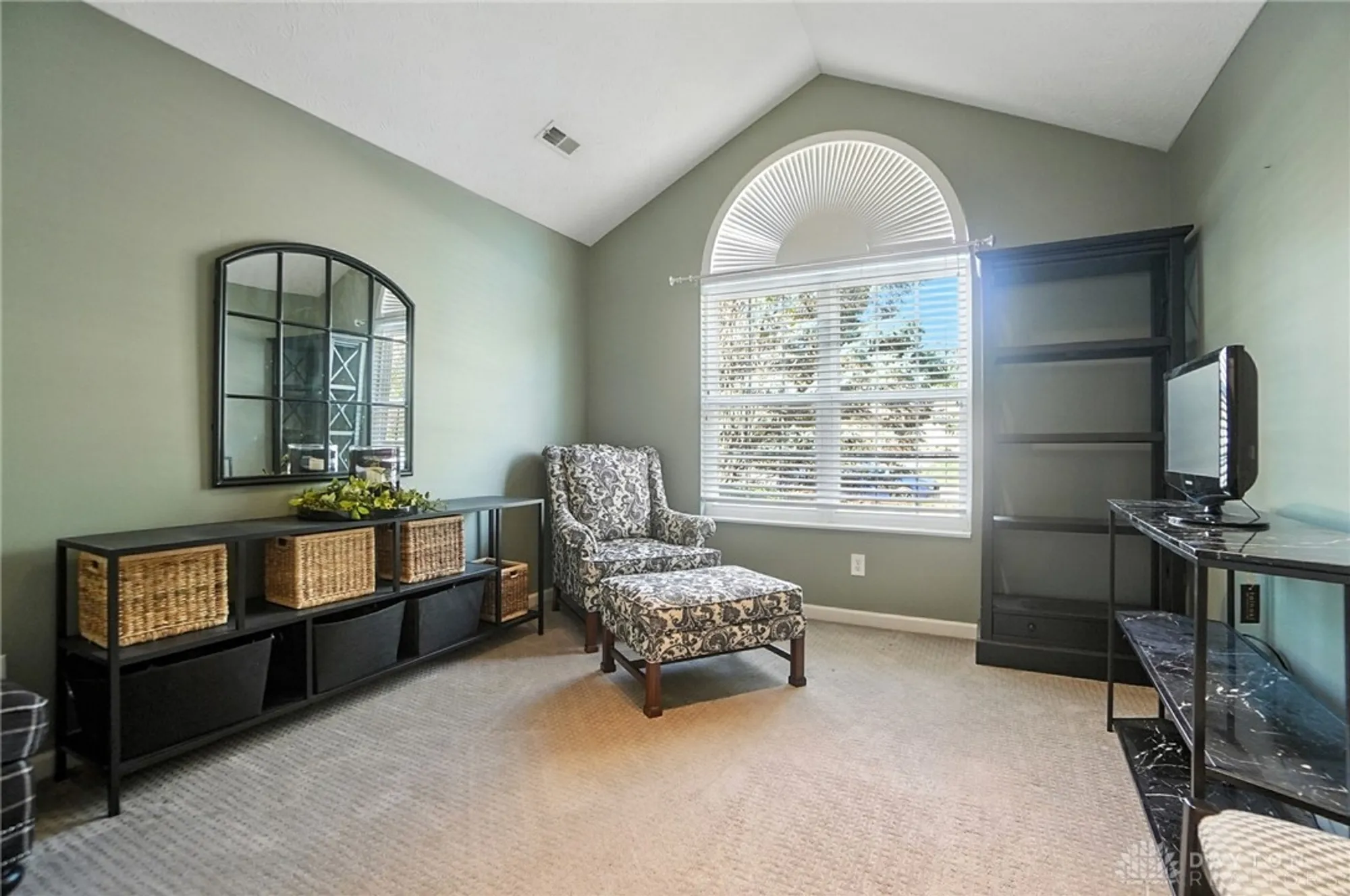 Property Slideshow image 39 of 51 | 184 edinburgh village dr 13, Dayton, OH, 45458