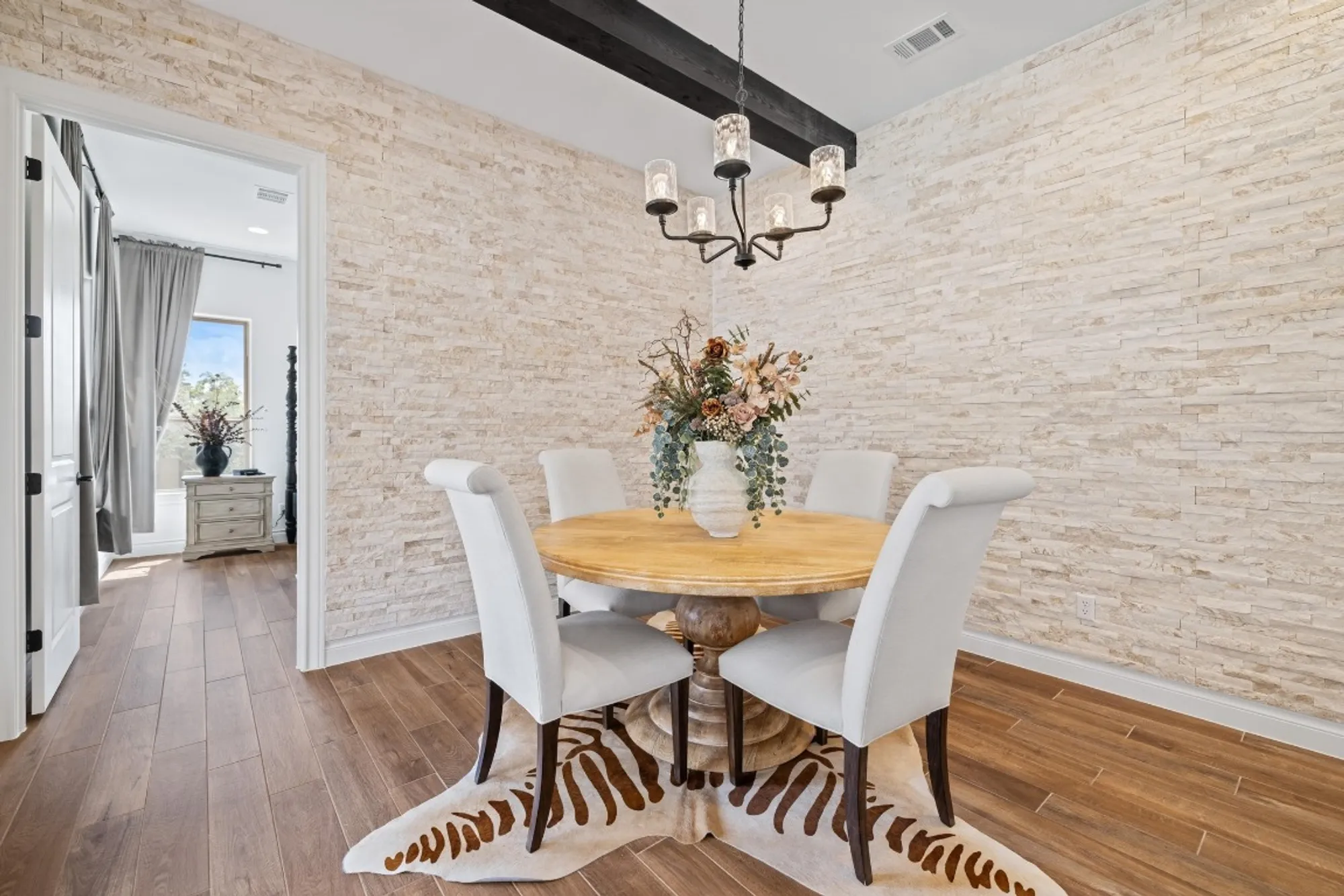 Property Slideshow image 12 of 28 | 925 indian hawthorne dr # gh-39, Georgetown, TX, 78628