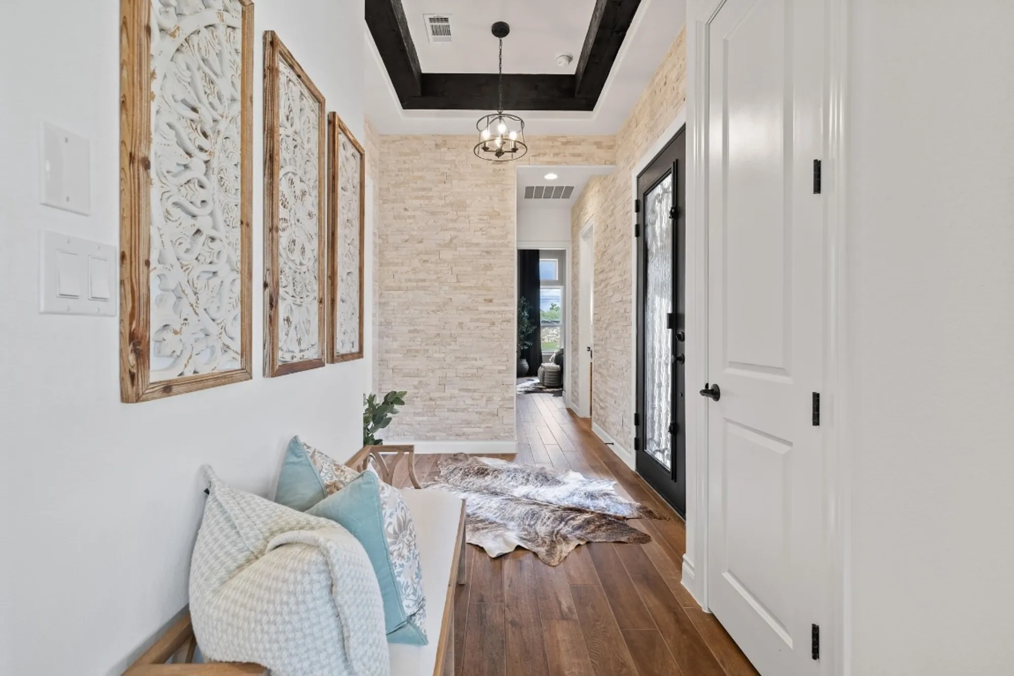 Property Slideshow image 4 of 28 | 925 indian hawthorne dr # gh-39, Georgetown, TX, 78628