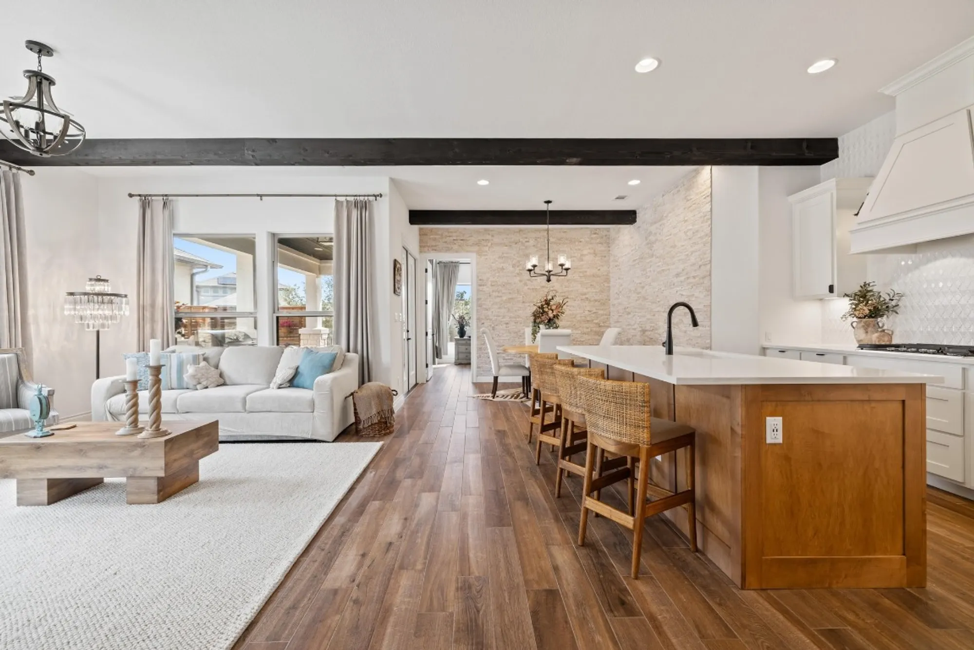 Property Slideshow image 5 of 28 | 925 indian hawthorne dr # gh-39, Georgetown, TX, 78628