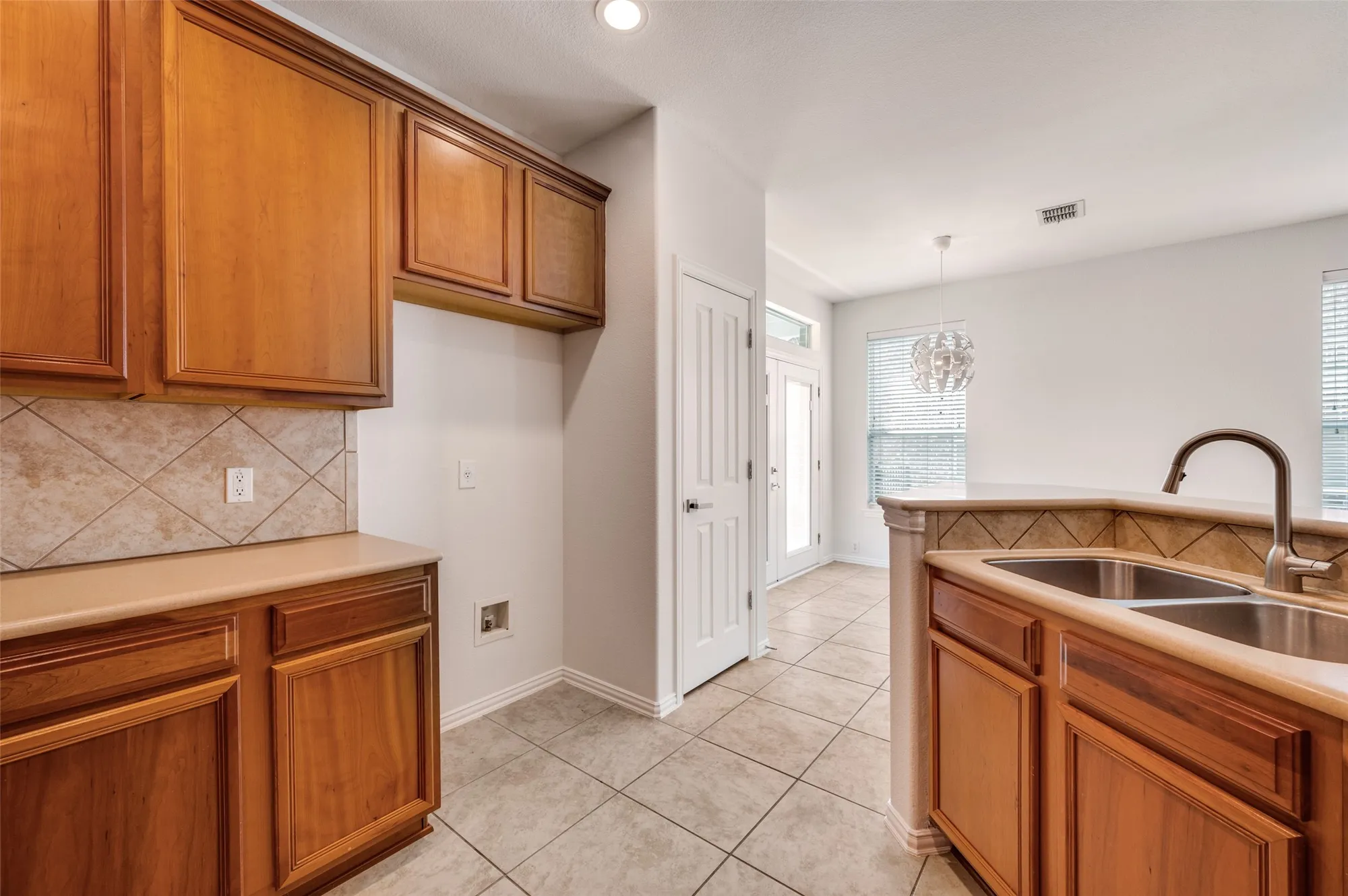 Property Slideshow image 12 of 26 | 625 rockledge ct, Frisco, TX, 75036