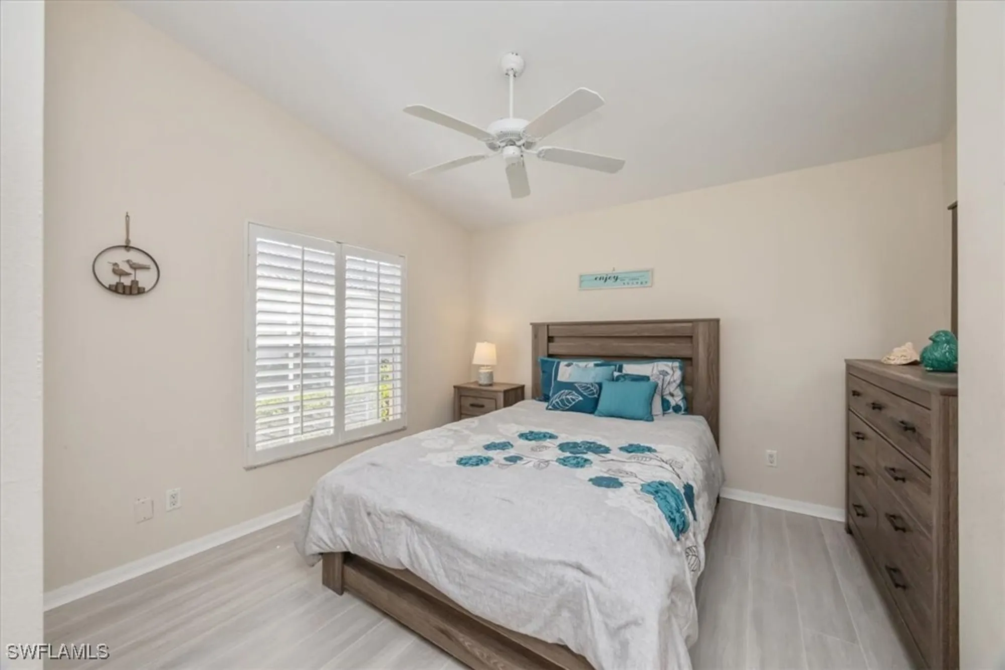 Property Slideshow image 15 of 26 | 6646 castlelawn pl, Naples, FL, 34113