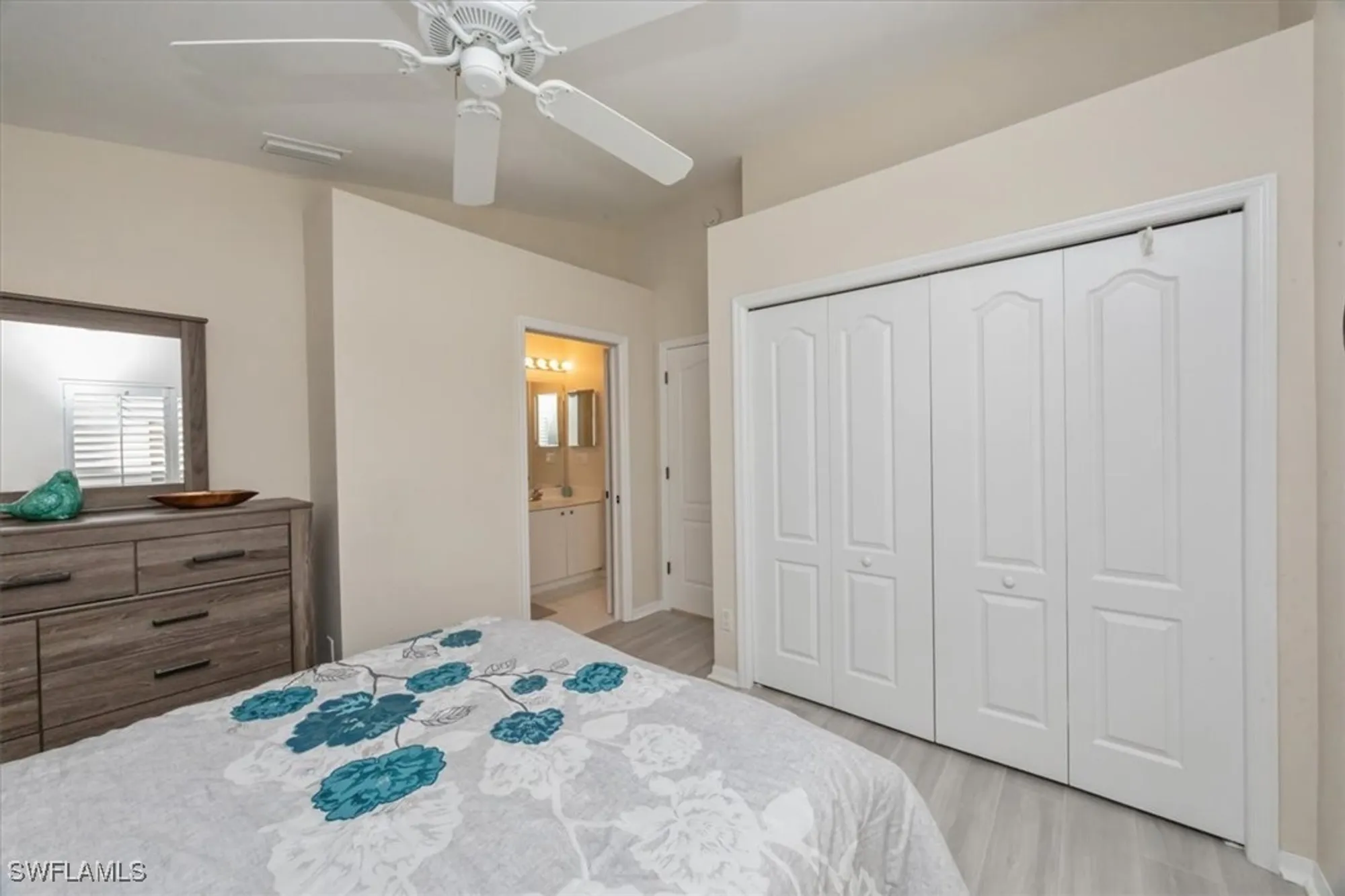 Property Slideshow image 16 of 26 | 6646 castlelawn pl, Naples, FL, 34113
