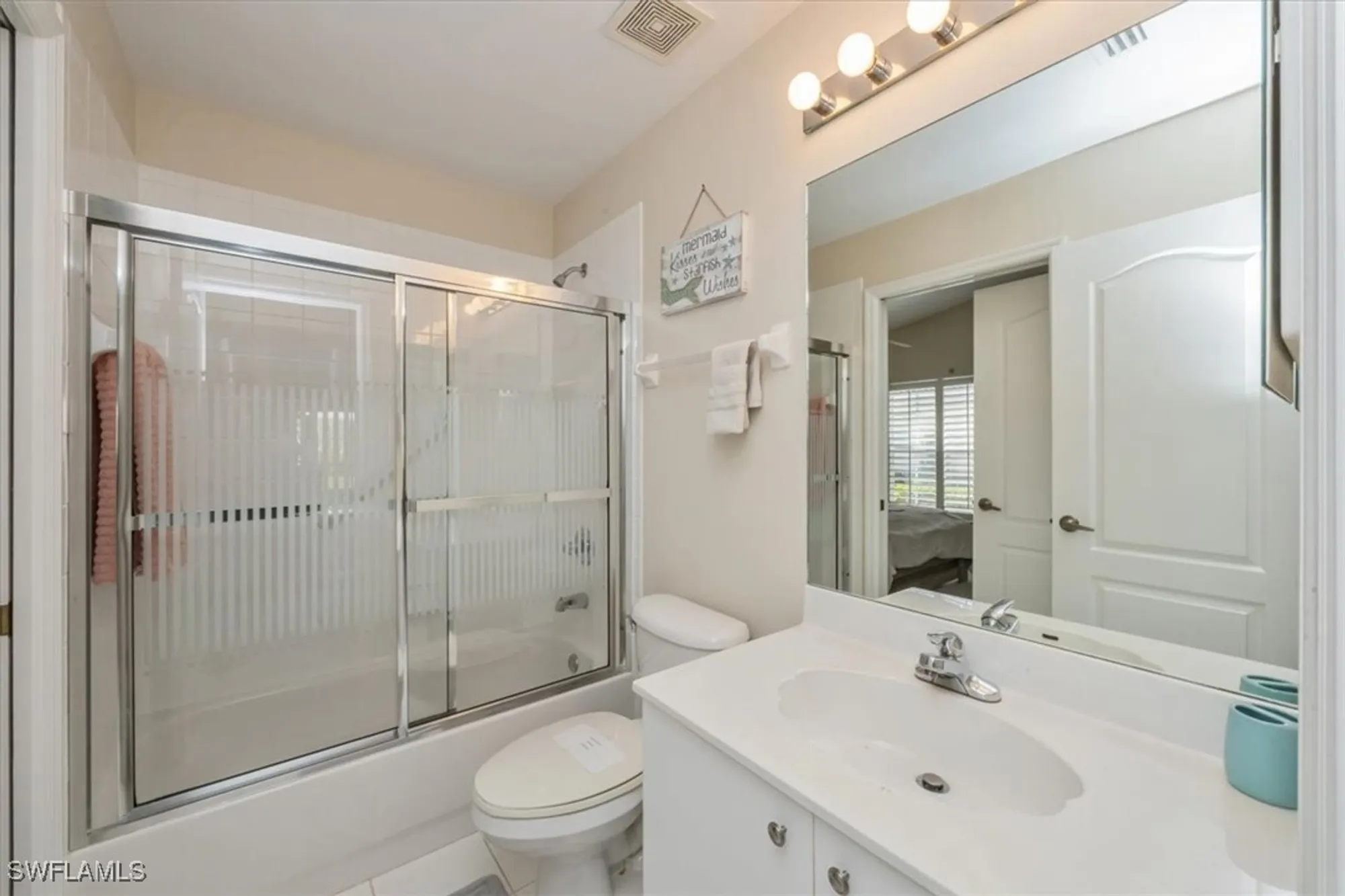 Property Slideshow image 17 of 26 | 6646 castlelawn pl, Naples, FL, 34113