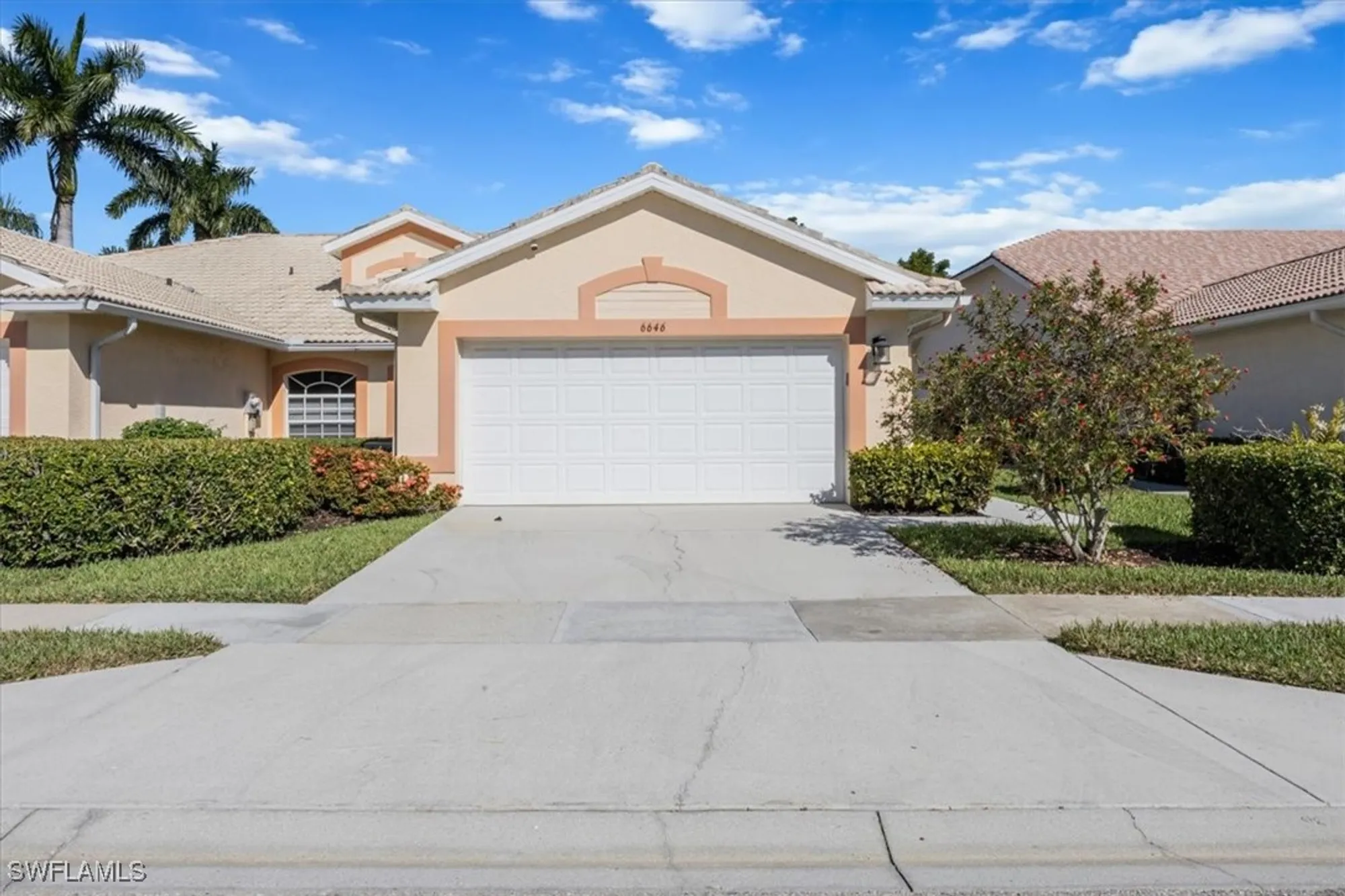 Property Slideshow image 1 of 26 | 6646 castlelawn pl, Naples, FL, 34113