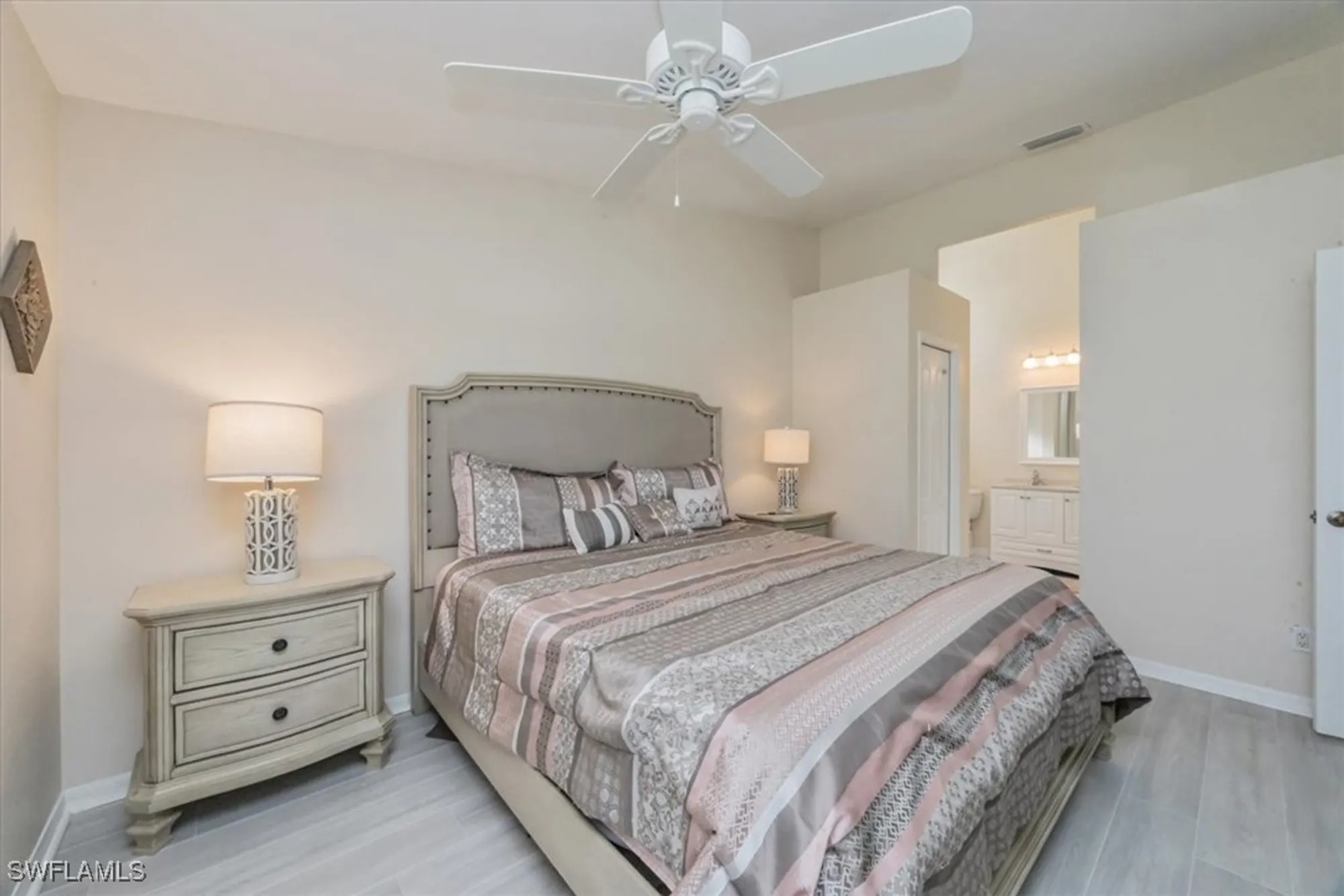 Property Slideshow image 11 of 26 | 6646 castlelawn pl, Naples, FL, 34113