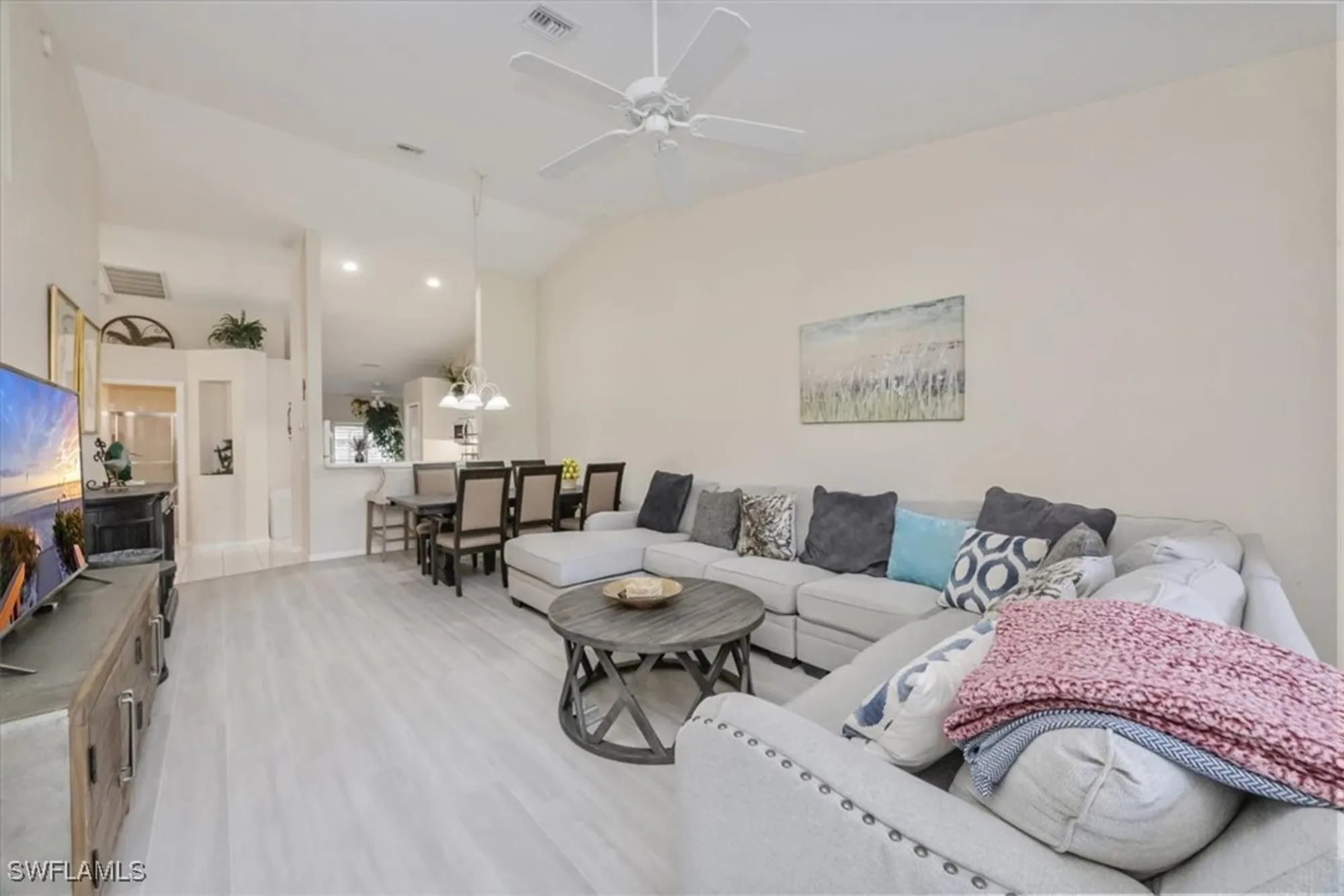 Property Slideshow image 3 of 26 | 6646 castlelawn pl, Naples, FL, 34113