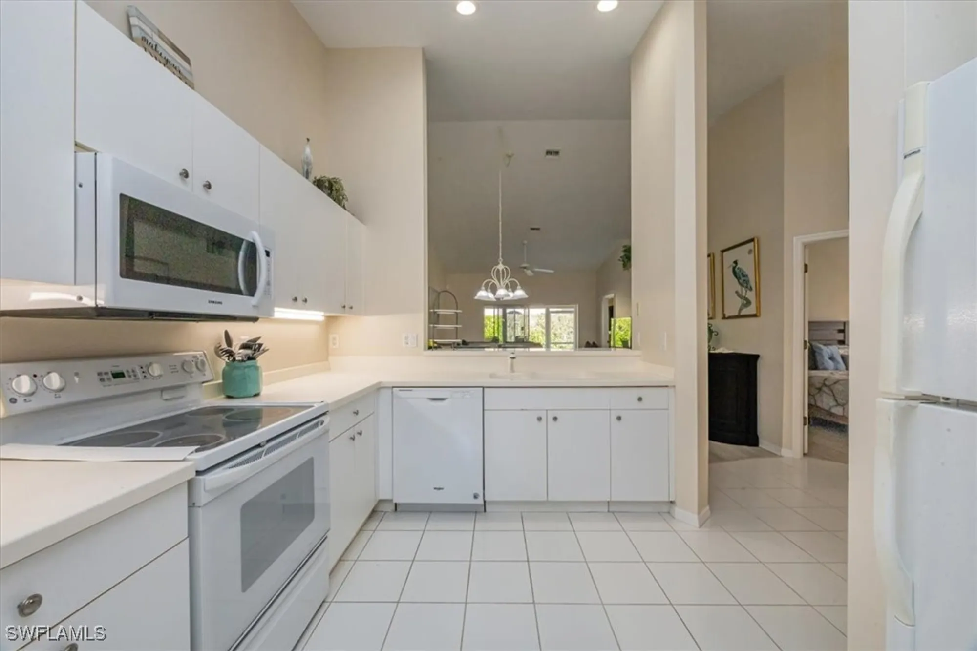 Property Slideshow image 6 of 26 | 6646 castlelawn pl, Naples, FL, 34113