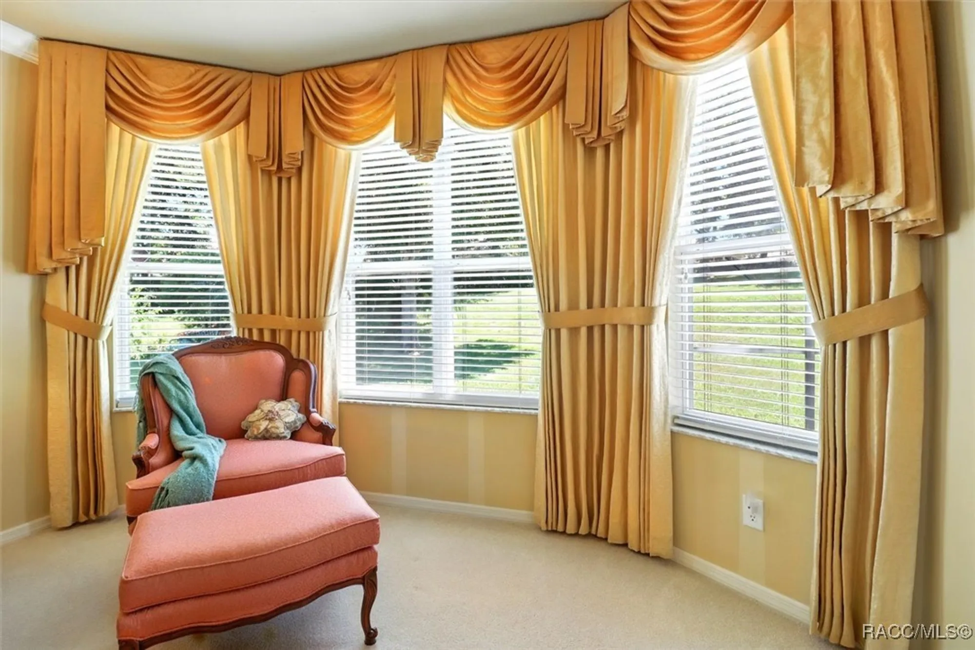 Property Slideshow image 24 of 46 | 1070 w skyview crossing dr, Hernando, FL, 34442