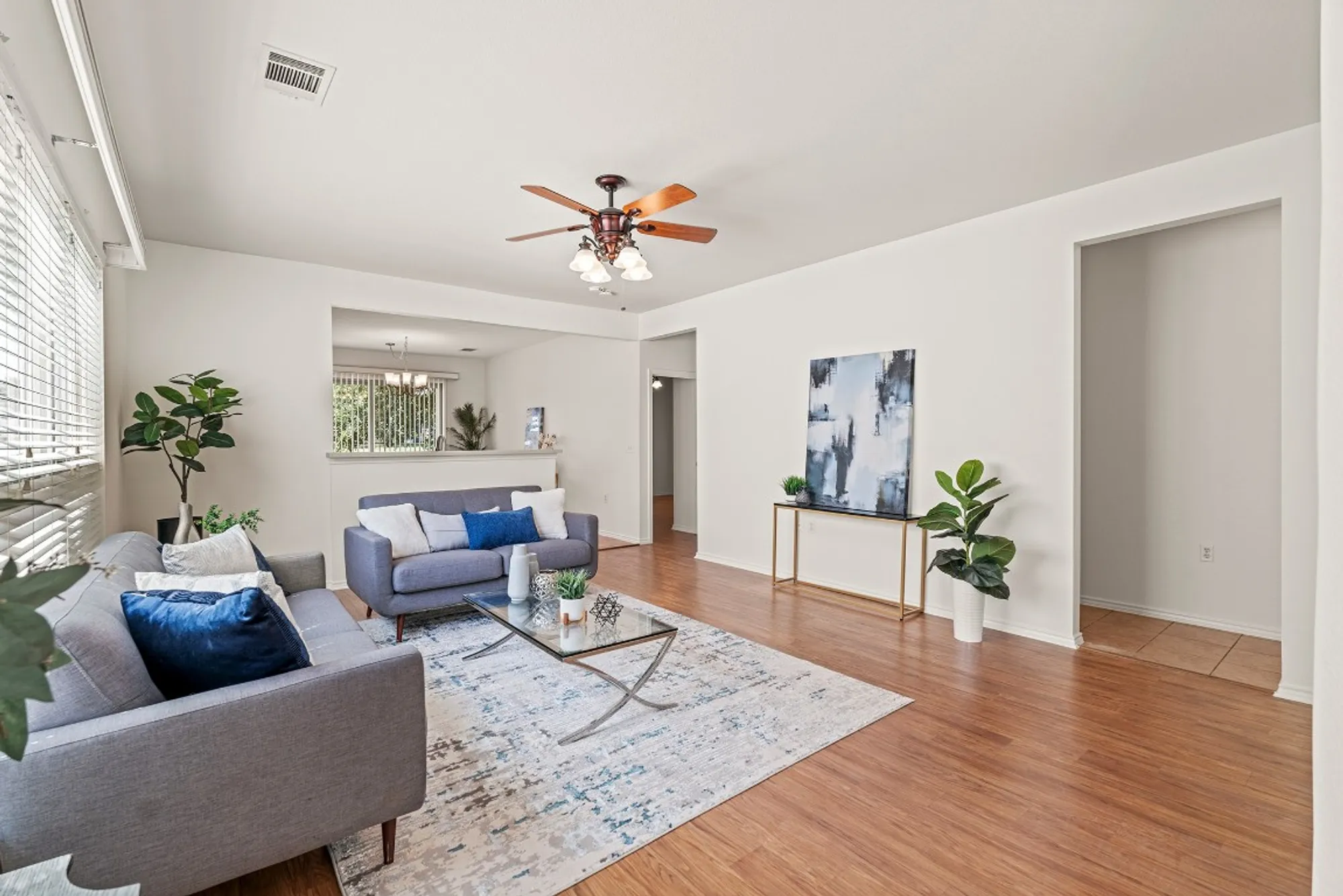 Property Slideshow image 3 of 32 | 208 crockett loop, Georgetown, TX, 78633