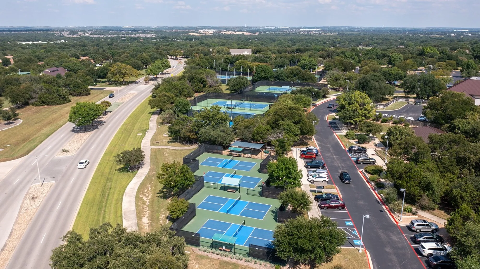 Property Slideshow image 30 of 32 | 208 crockett loop, Georgetown, TX, 78633