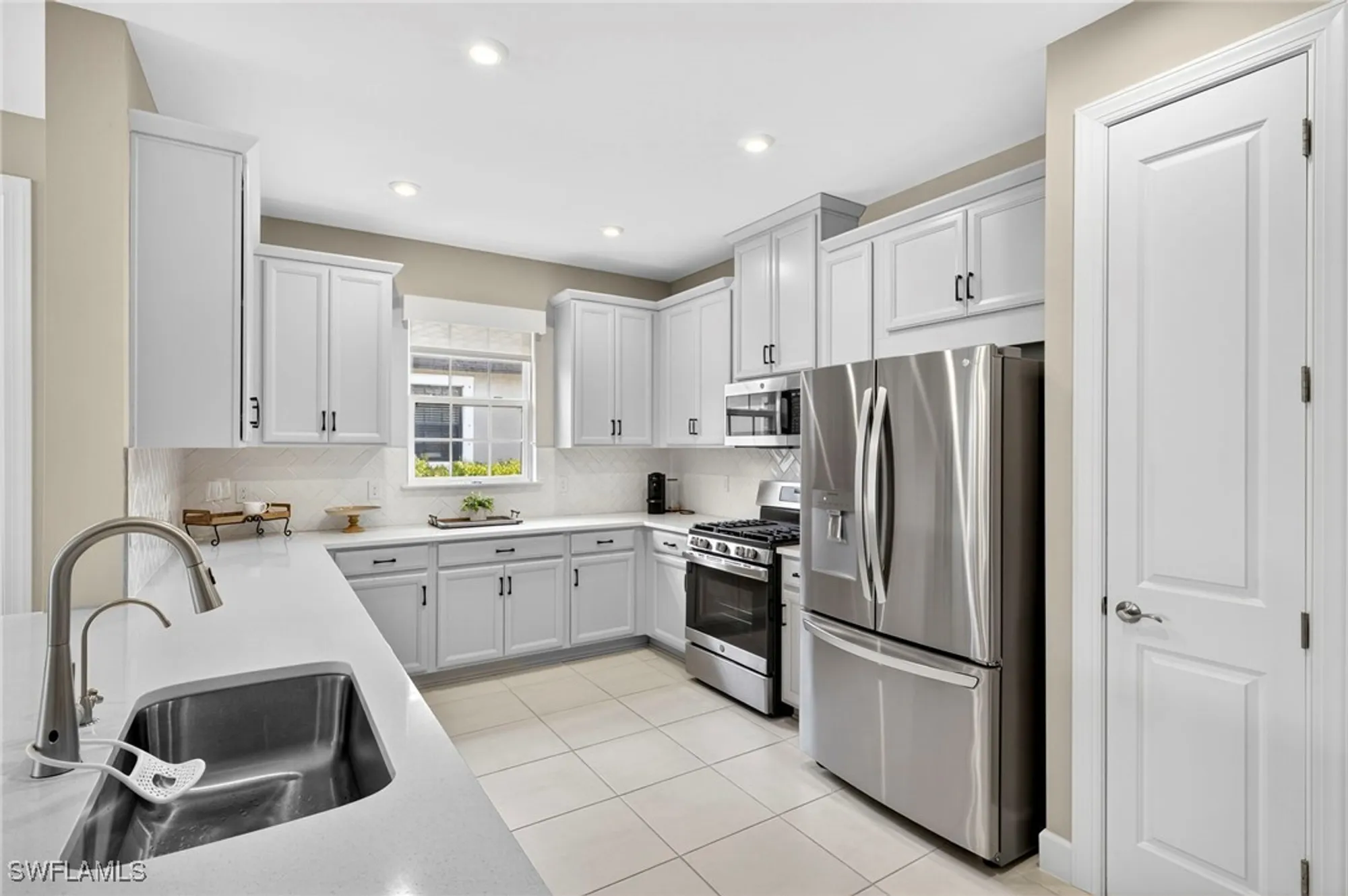 Property Slideshow image 10 of 35 | 15215 tolmino st, Naples, FL, 34114