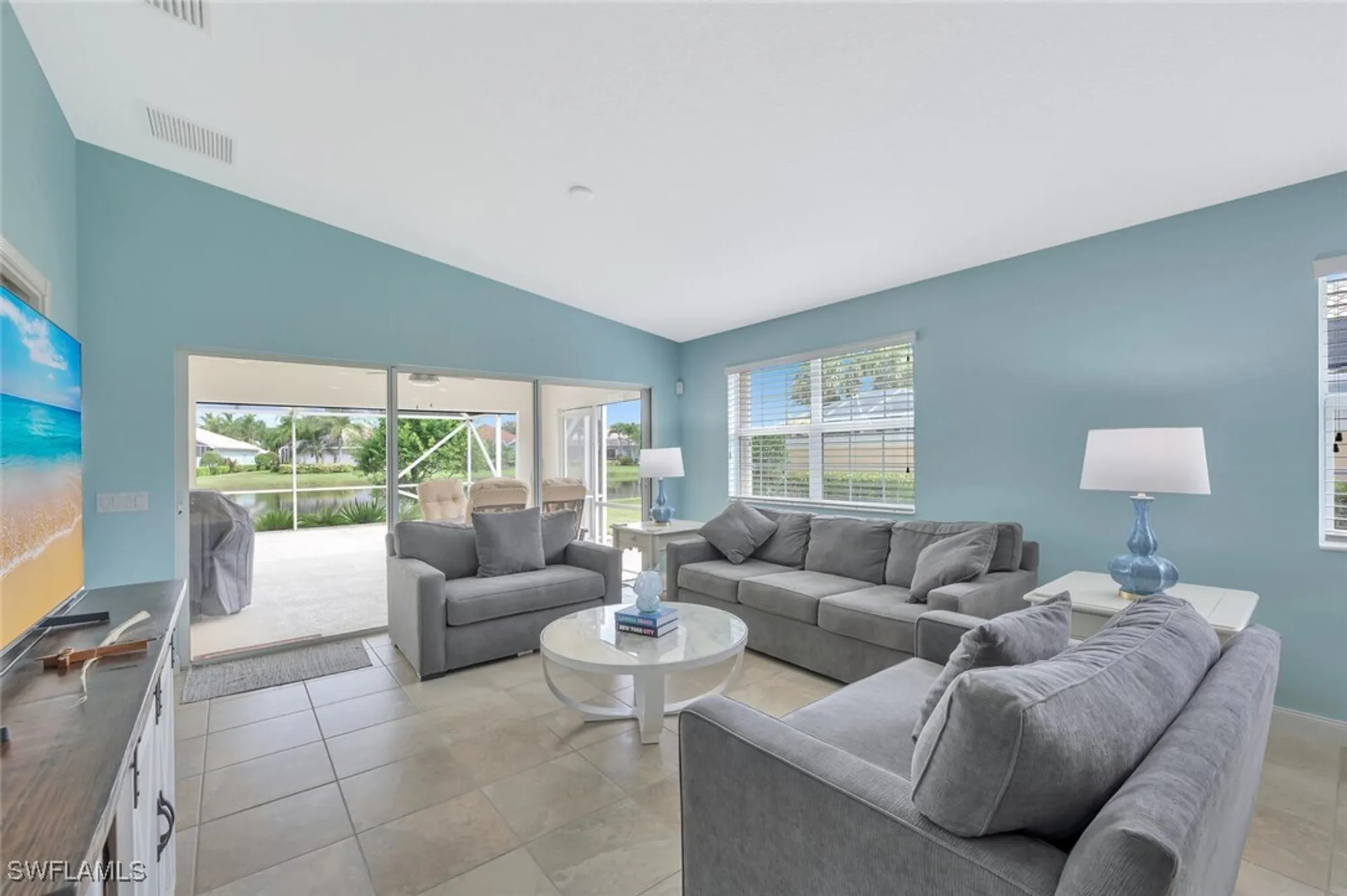 Property Slideshow image 17 of 50 | 8165 xenia ln, Naples, FL, 34114