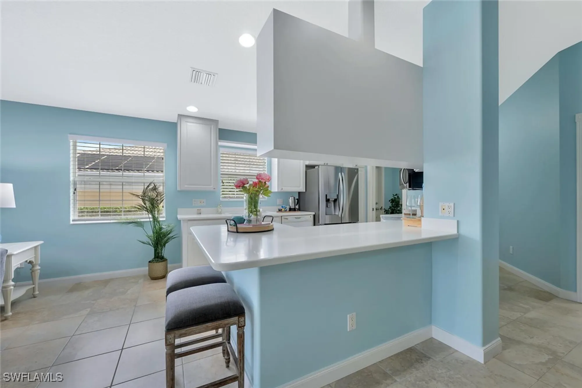 Property Slideshow image 10 of 50 | 8165 xenia ln, Naples, FL, 34114