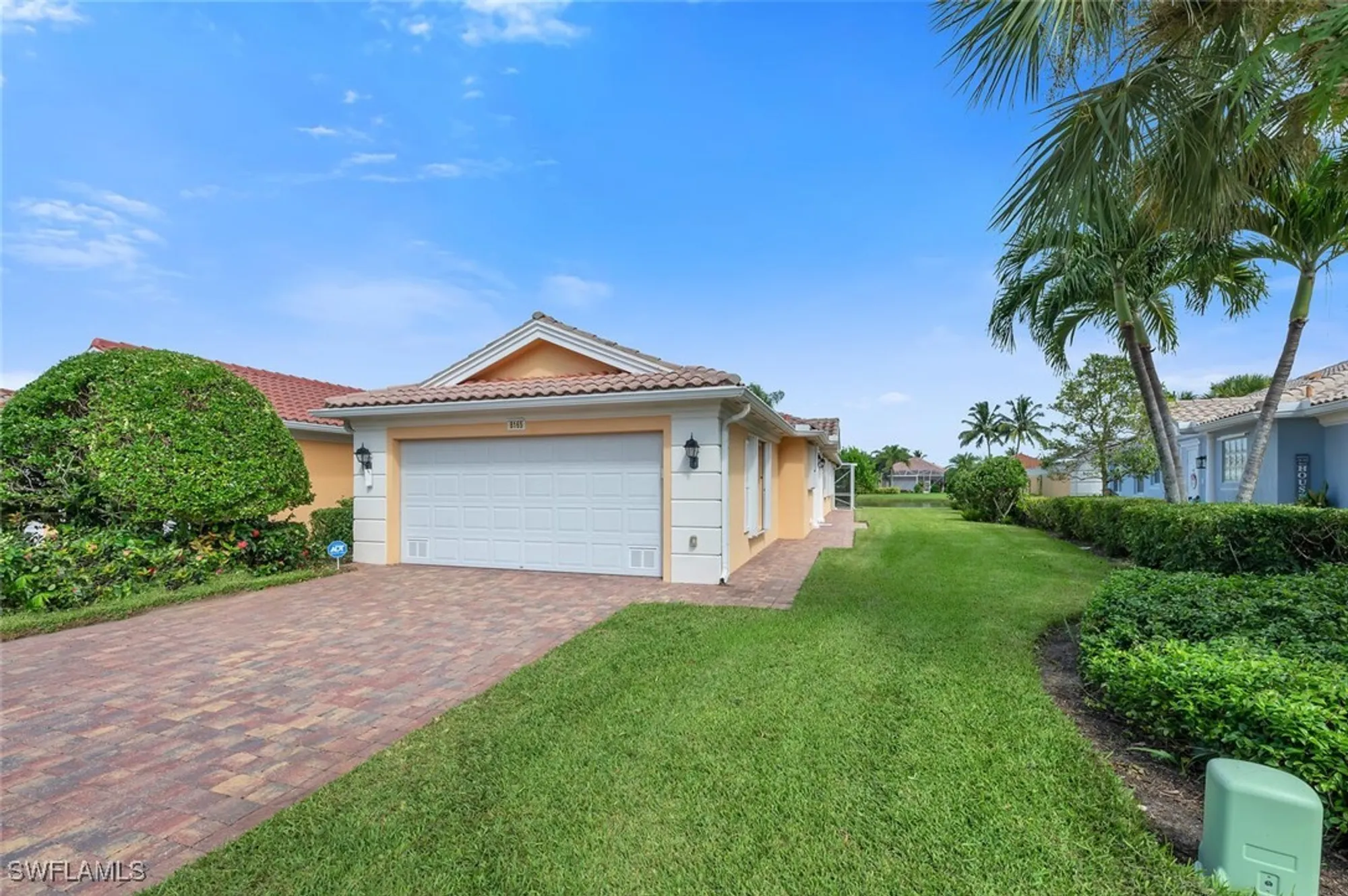 Property Slideshow image 2 of 50 | 8165 xenia ln, Naples, FL, 34114