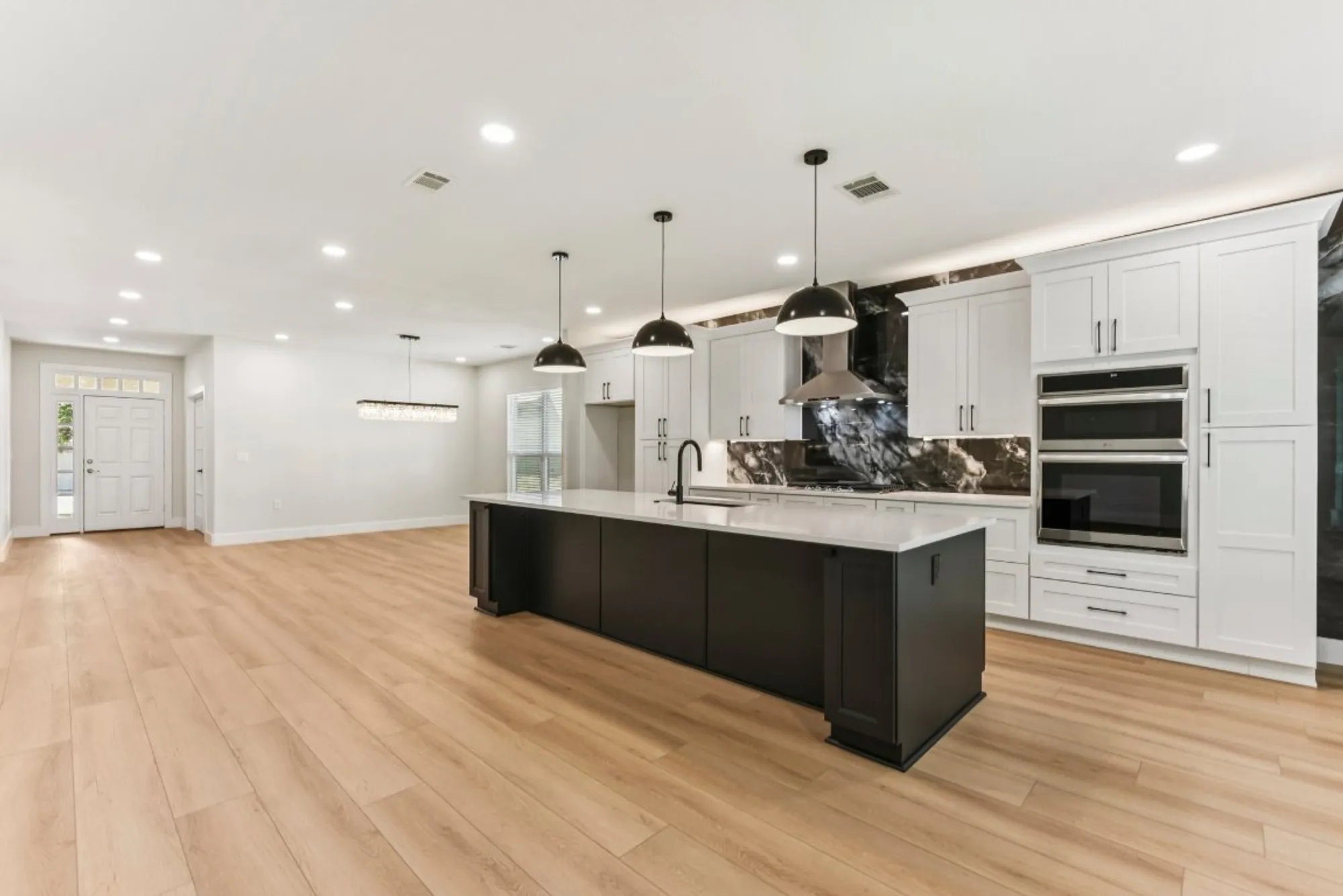 Property Slideshow image 17 of 40 | 206 armstrong dr, Georgetown, TX, 78633