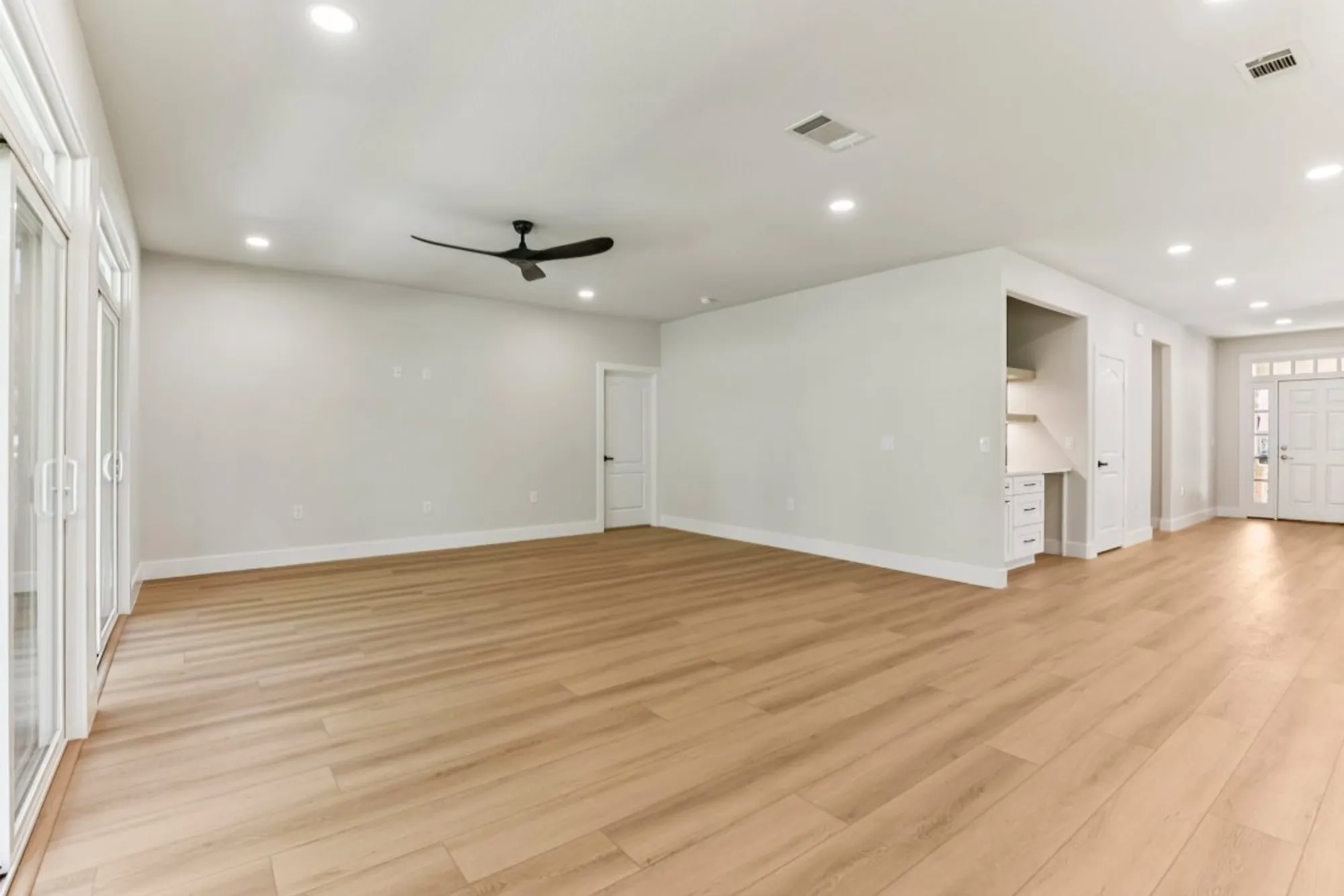 Property Slideshow image 11 of 40 | 206 armstrong dr, Georgetown, TX, 78633