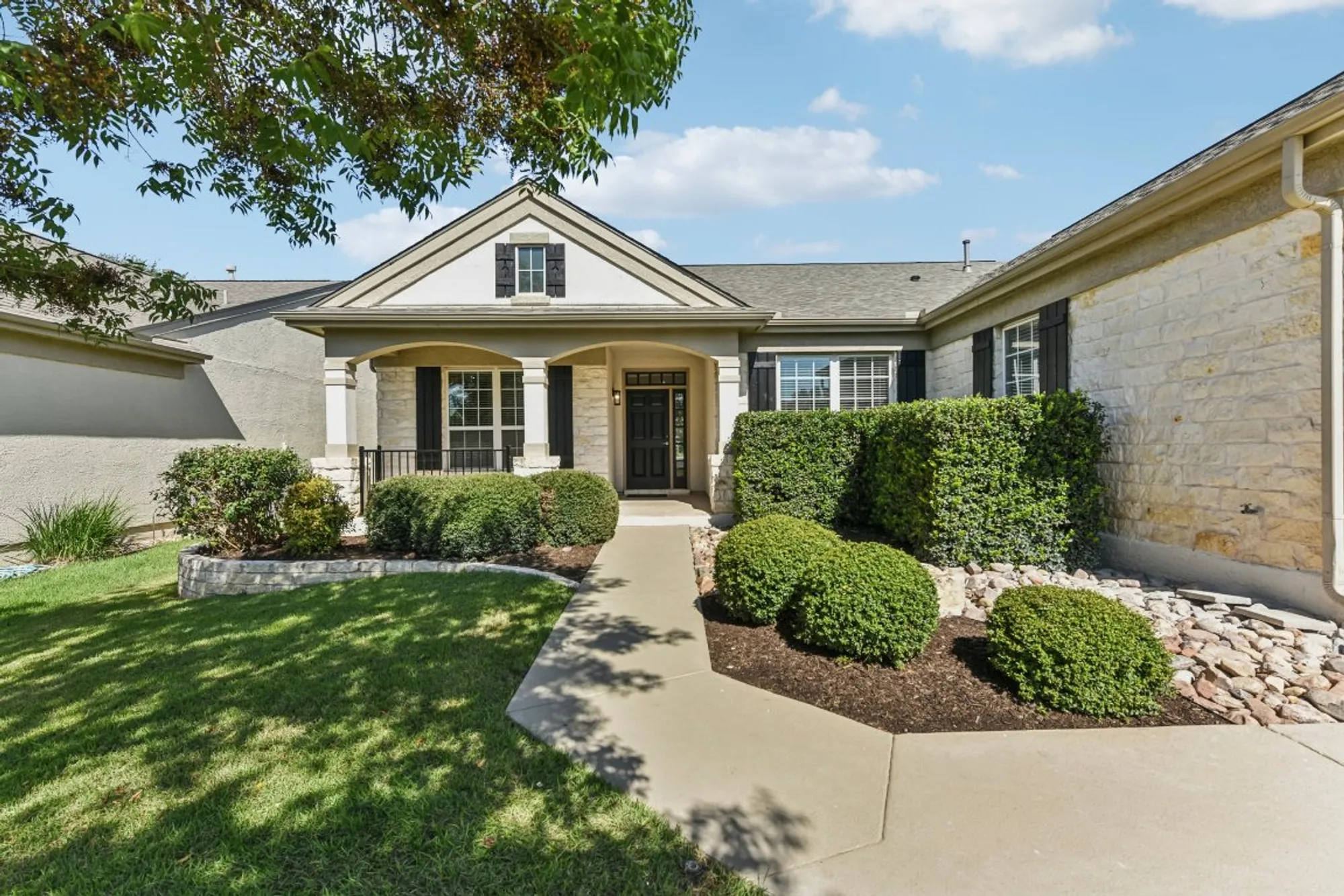 Property Slideshow image 4 of 40 | 206 armstrong dr, Georgetown, TX, 78633