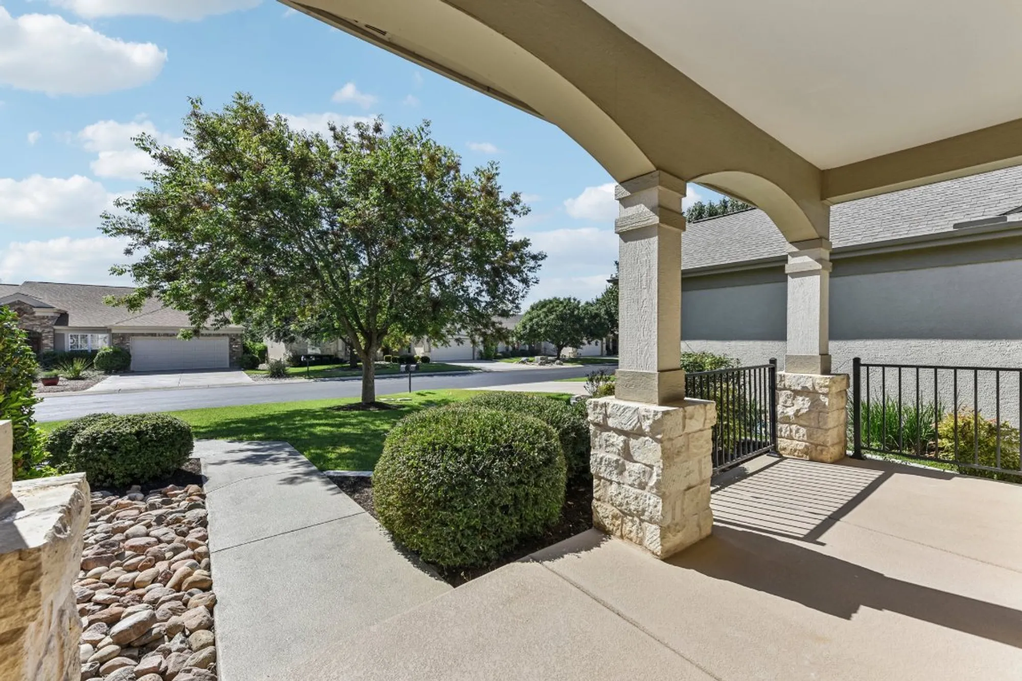 Property Slideshow image 5 of 40 | 206 armstrong dr, Georgetown, TX, 78633