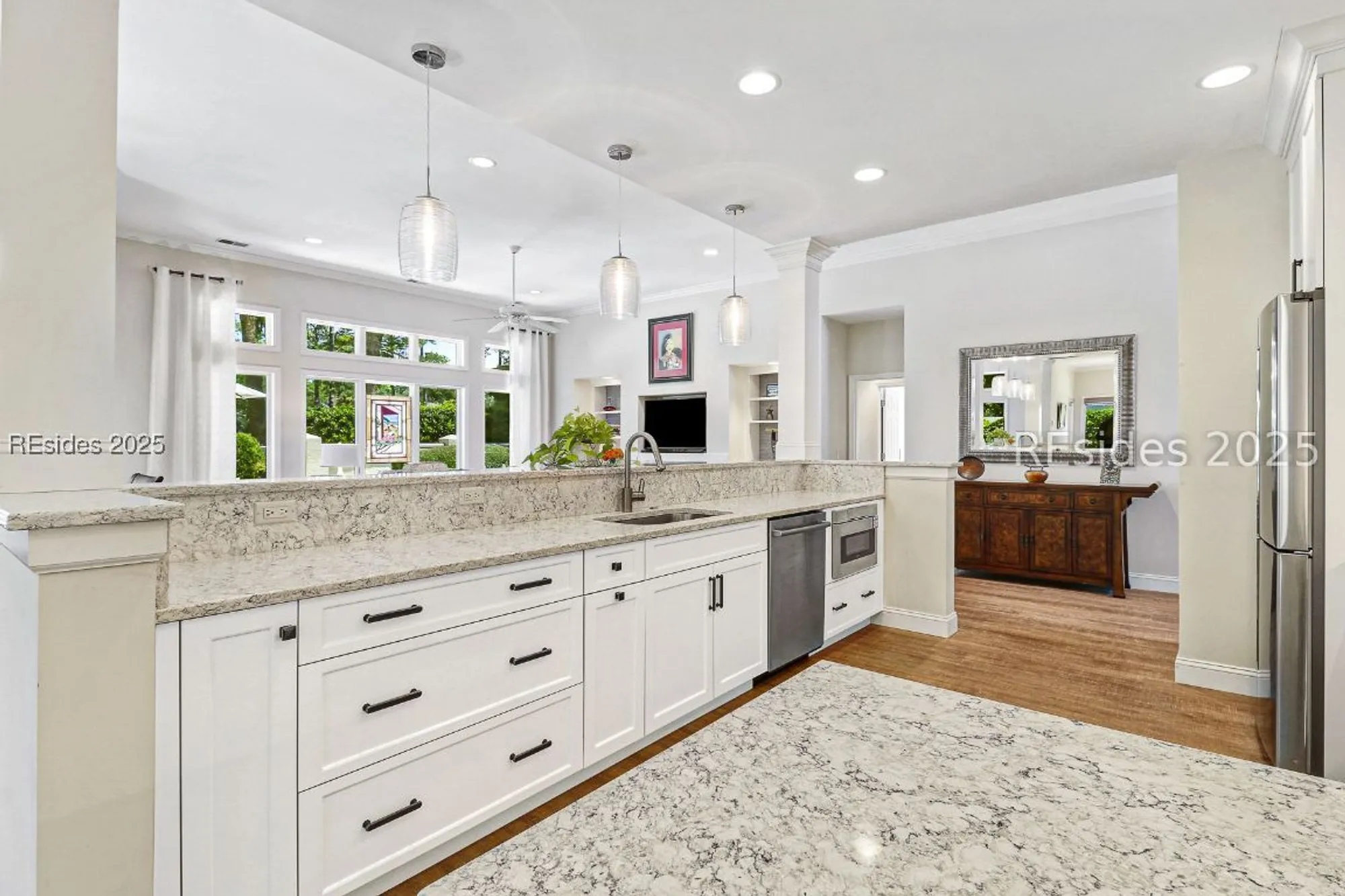 Property Slideshow image 17 of 57 | 18 sunset pl, Hilton Head Island, SC, 29926