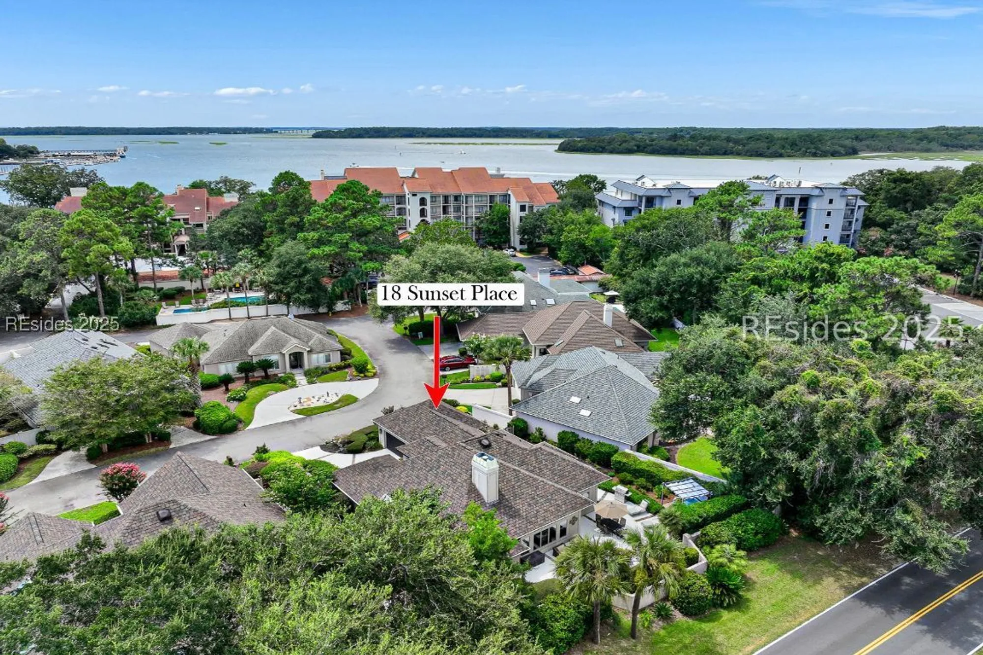 Property Slideshow image 3 of 57 | 18 sunset pl, Hilton Head Island, SC, 29926
