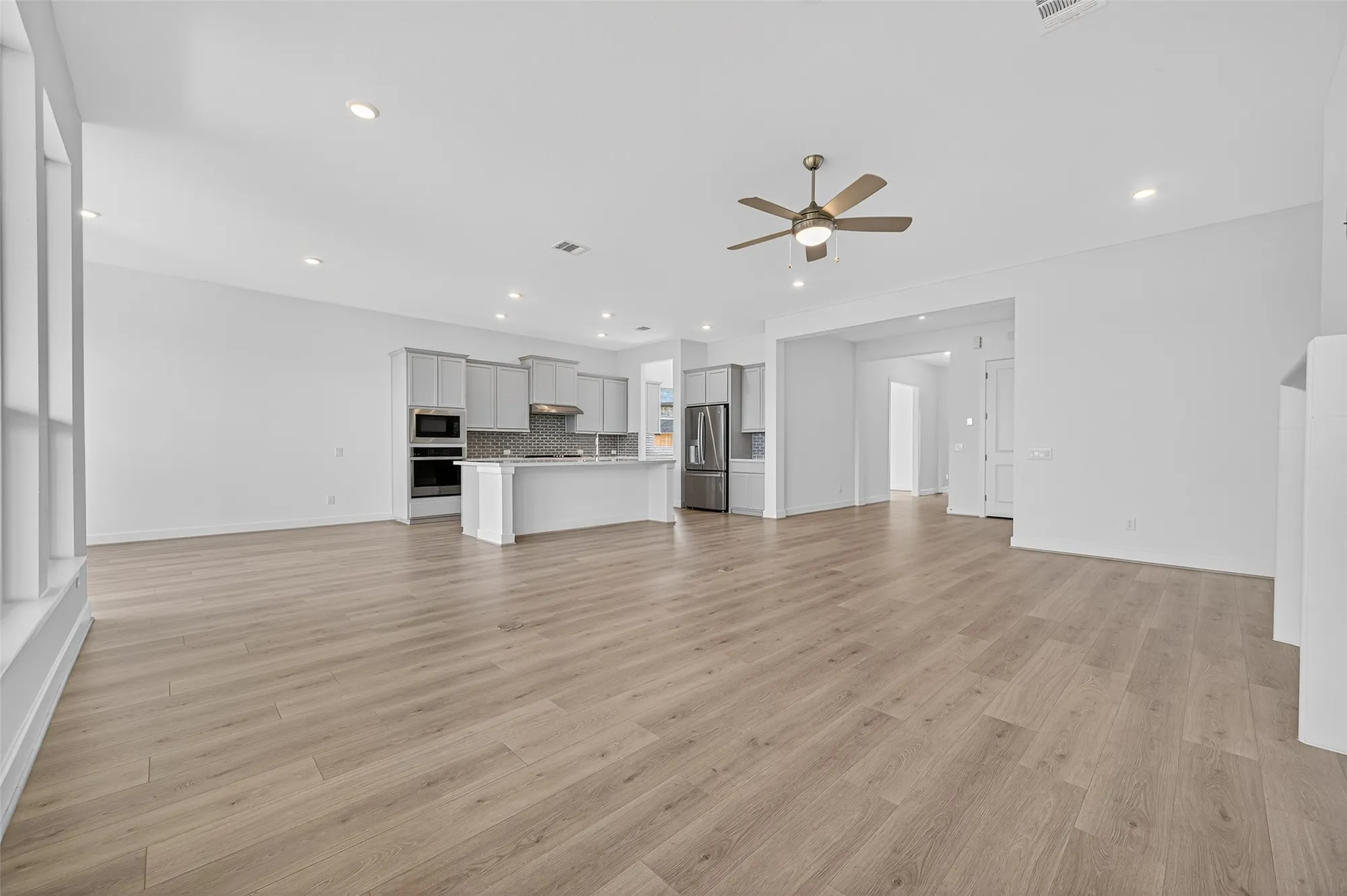 Property Slideshow image 14 of 46 | 29006 vermillian canyon ct, Fulshear, TX, 77441