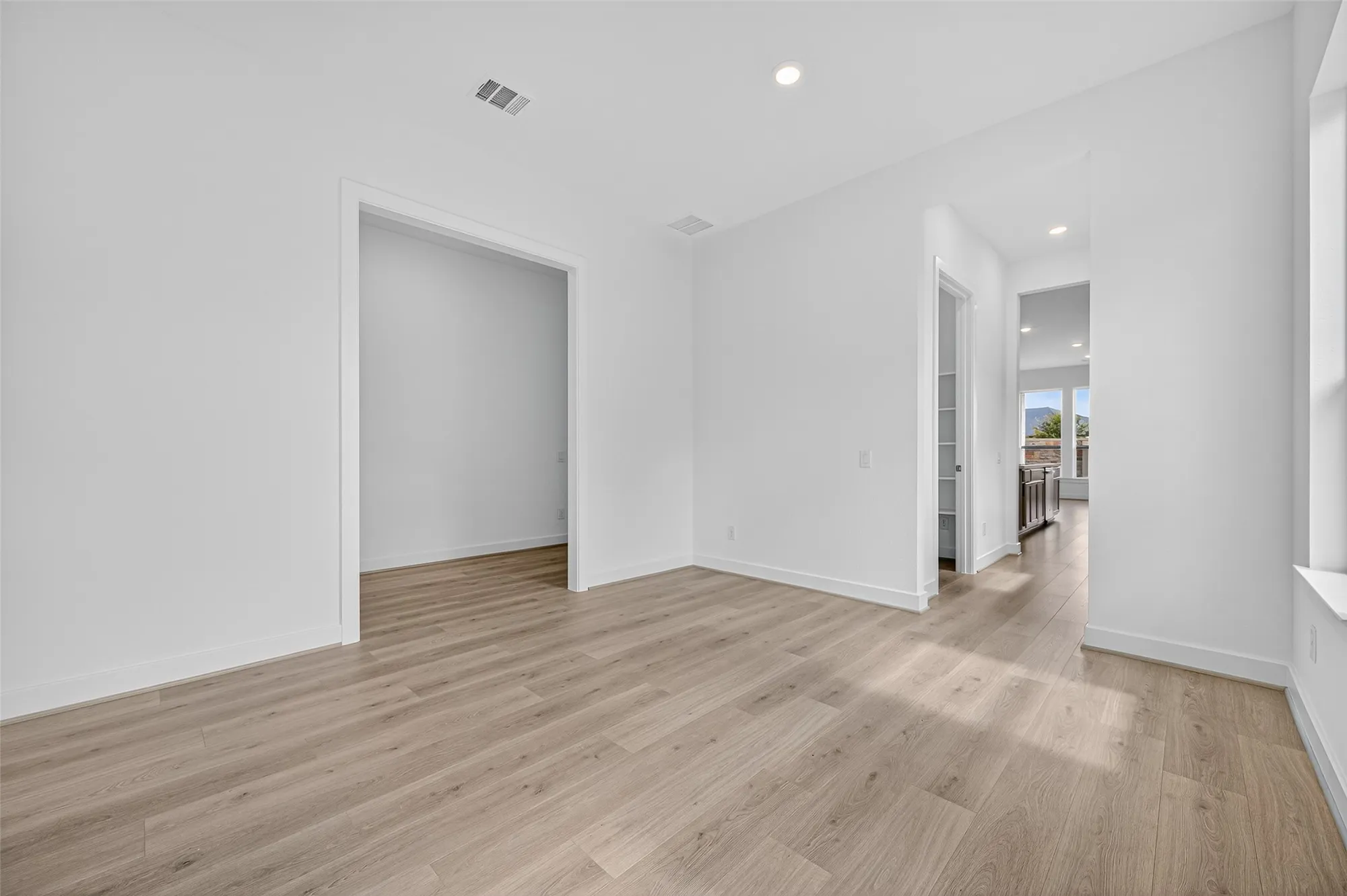 Property Slideshow image 11 of 46 | 29006 vermillian canyon ct, Fulshear, TX, 77441