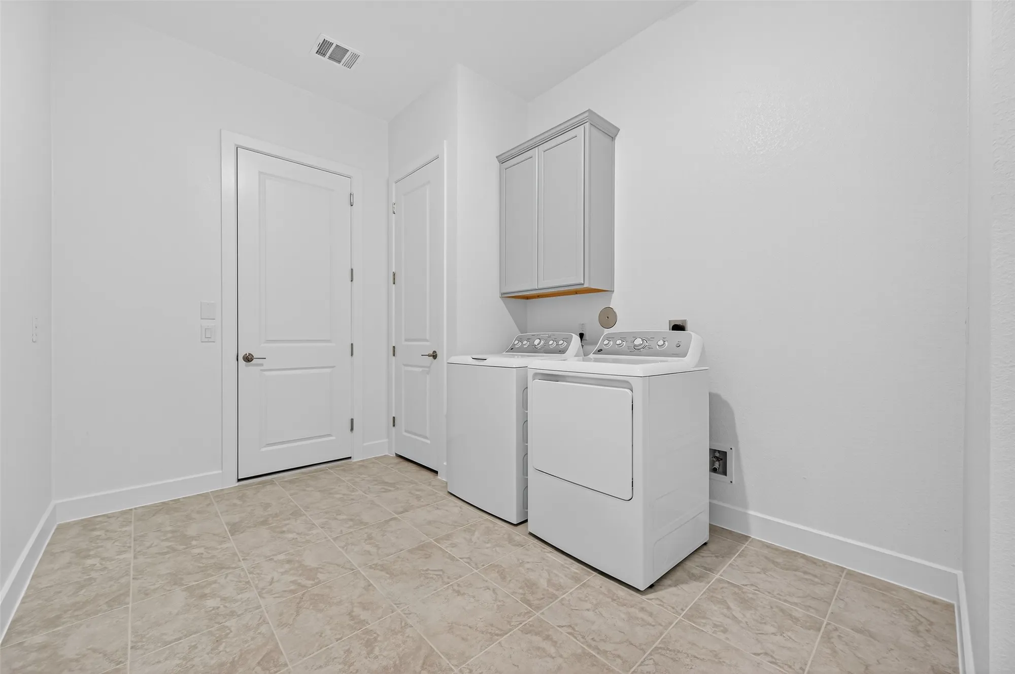 Property Slideshow image 23 of 46 | 29006 vermillian canyon ct, Fulshear, TX, 77441