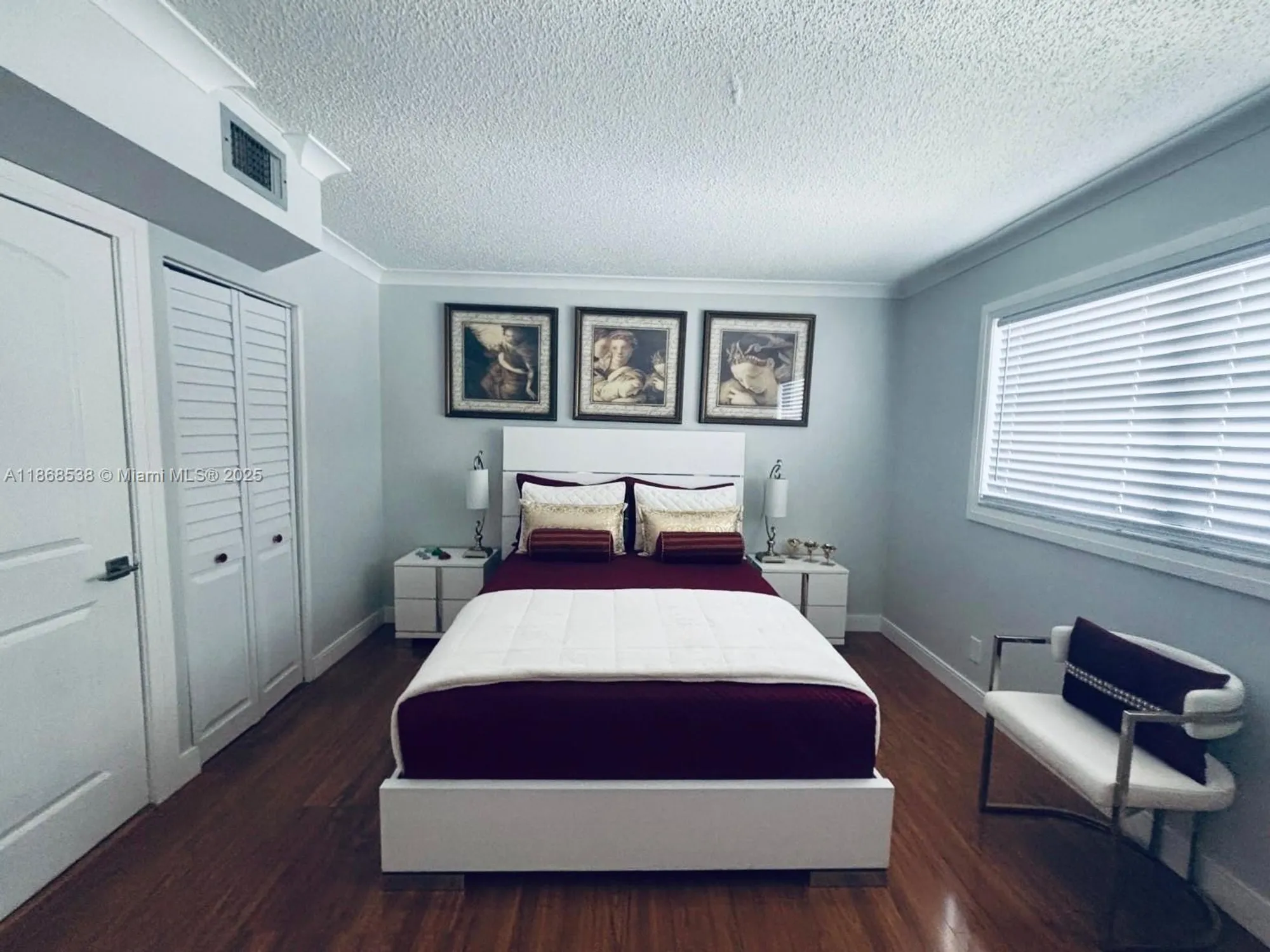 Property Slideshow image 18 of 35 | 3501 inverrary dr 201, Lauderhill, FL, 33319