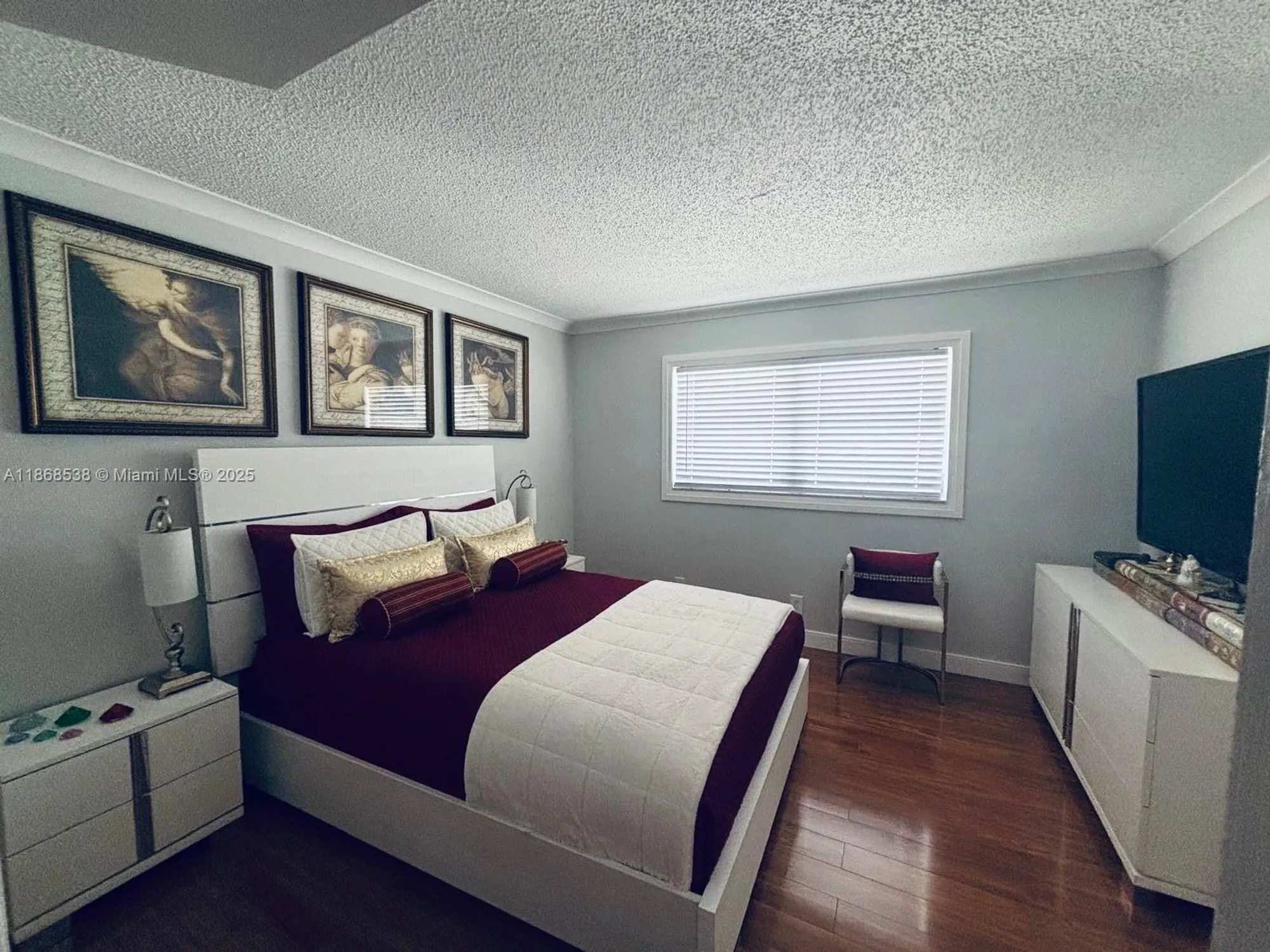 Property Slideshow image 19 of 35 | 3501 inverrary dr 201, Lauderhill, FL, 33319