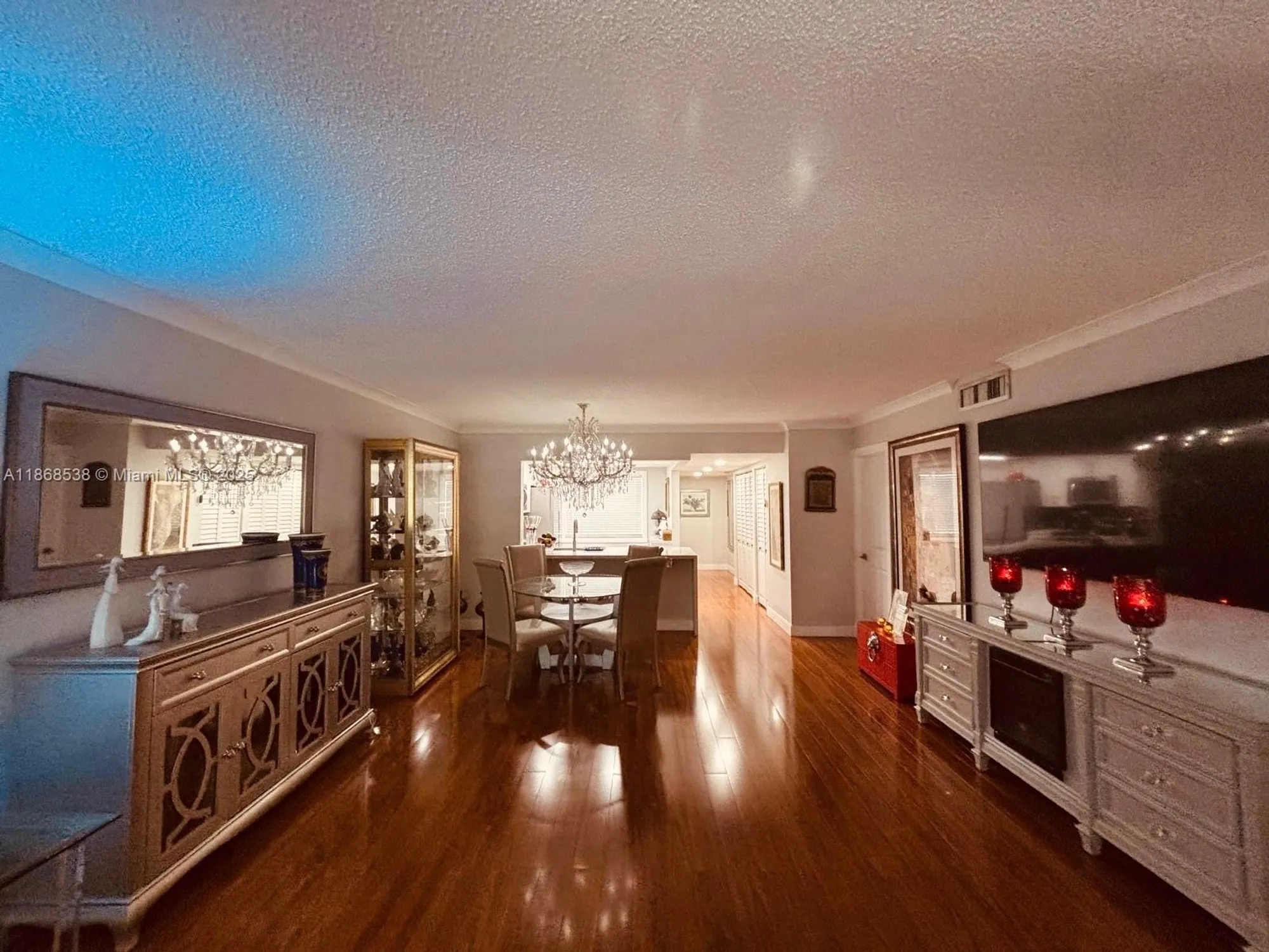 Property Slideshow image 7 of 35 | 3501 inverrary dr 201, Lauderhill, FL, 33319