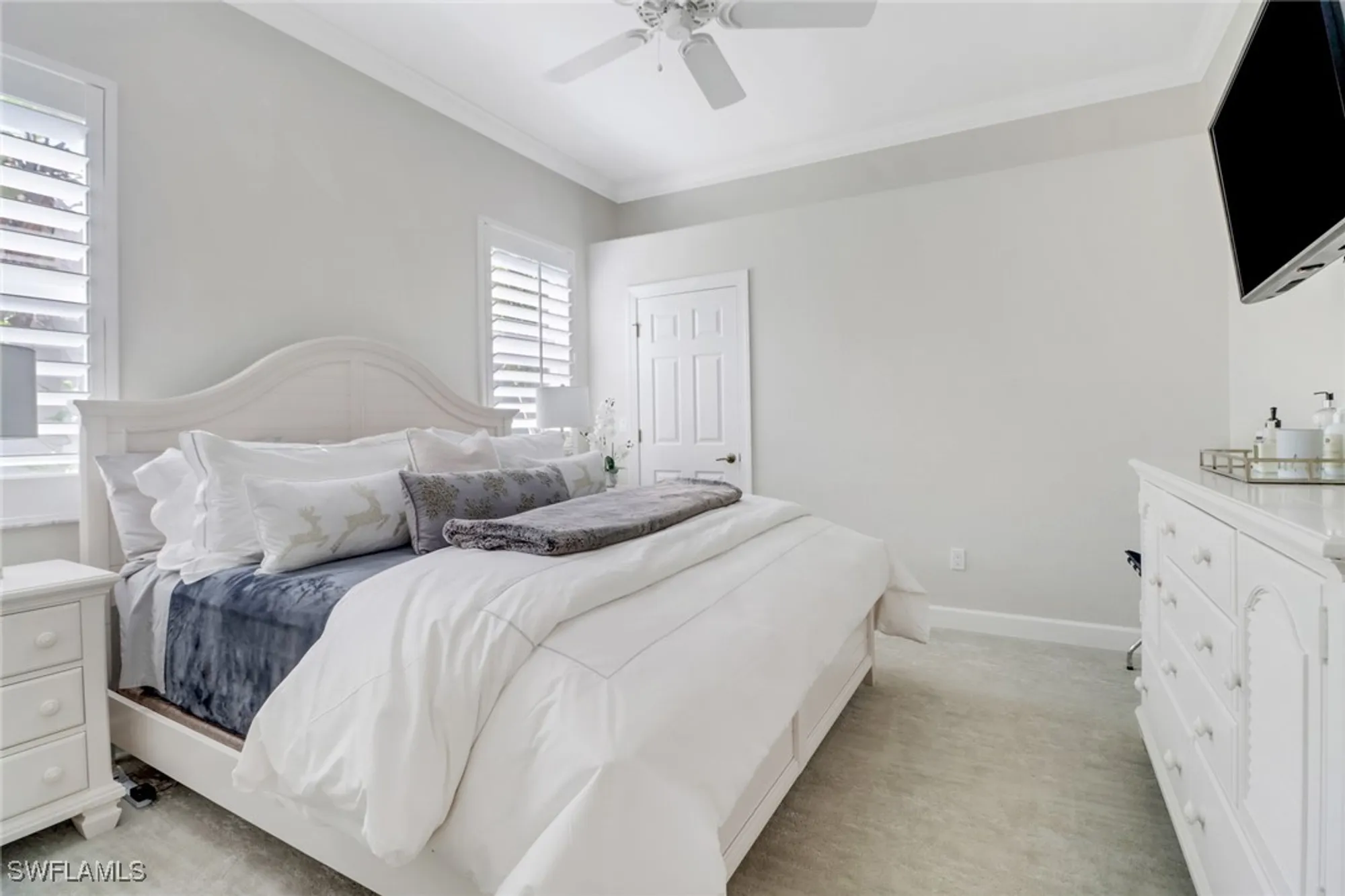 Property Slideshow image 13 of 38 | 8768 mustang island cir, Naples, FL, 34113