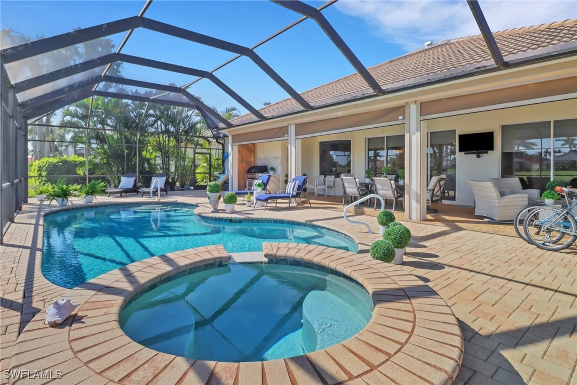 Property Slideshow image 22 of 38 | 8768 mustang island cir, Naples, FL, 34113