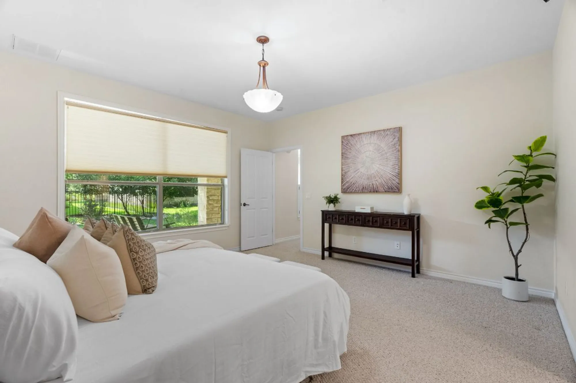 Property Slideshow image 14 of 28 | 900 heritage oaks bnd, Georgetown, TX, 78633