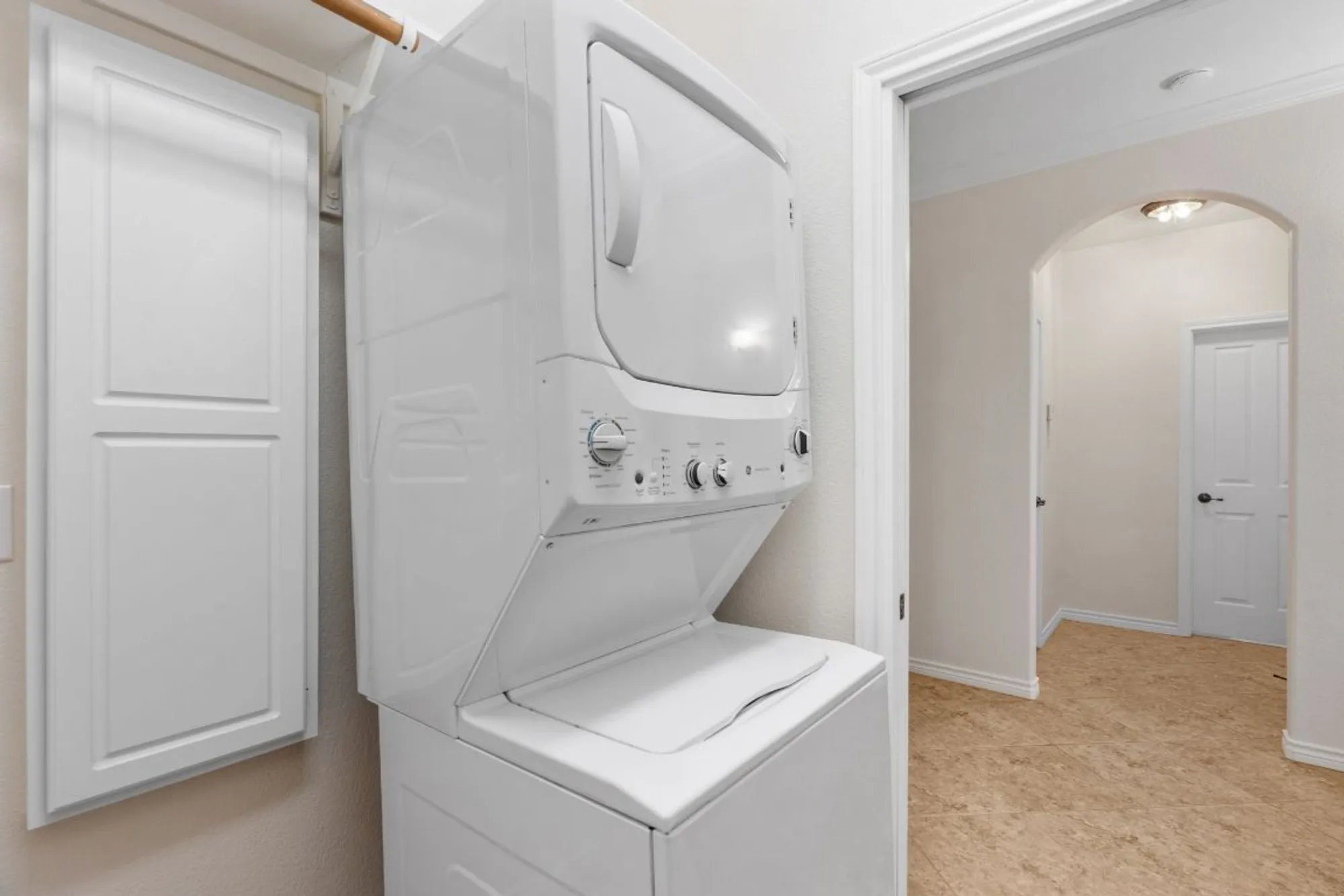 Property Slideshow image 19 of 28 | 900 heritage oaks bnd, Georgetown, TX, 78633