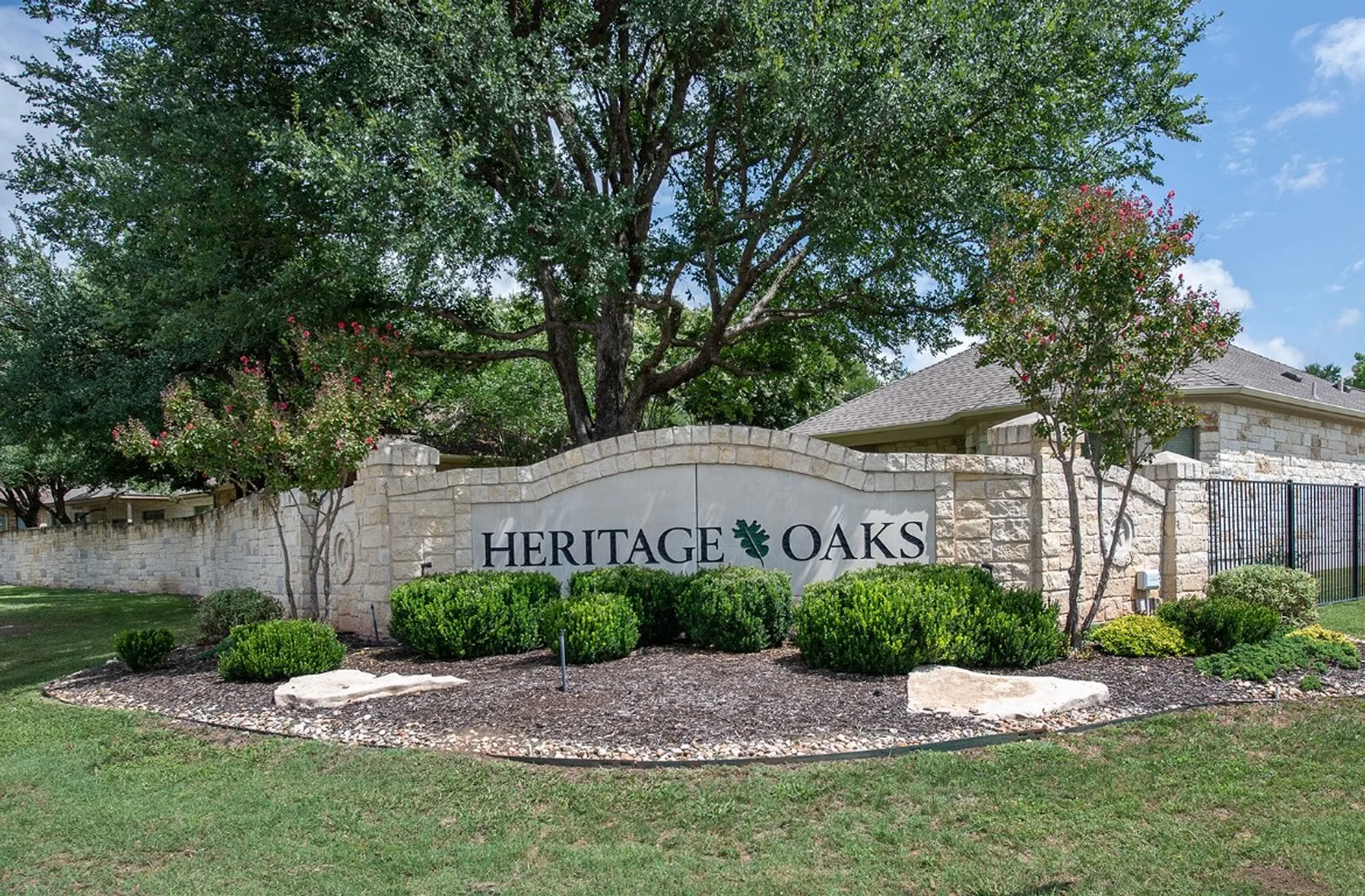Property Slideshow image 26 of 28 | 900 heritage oaks bnd, Georgetown, TX, 78633