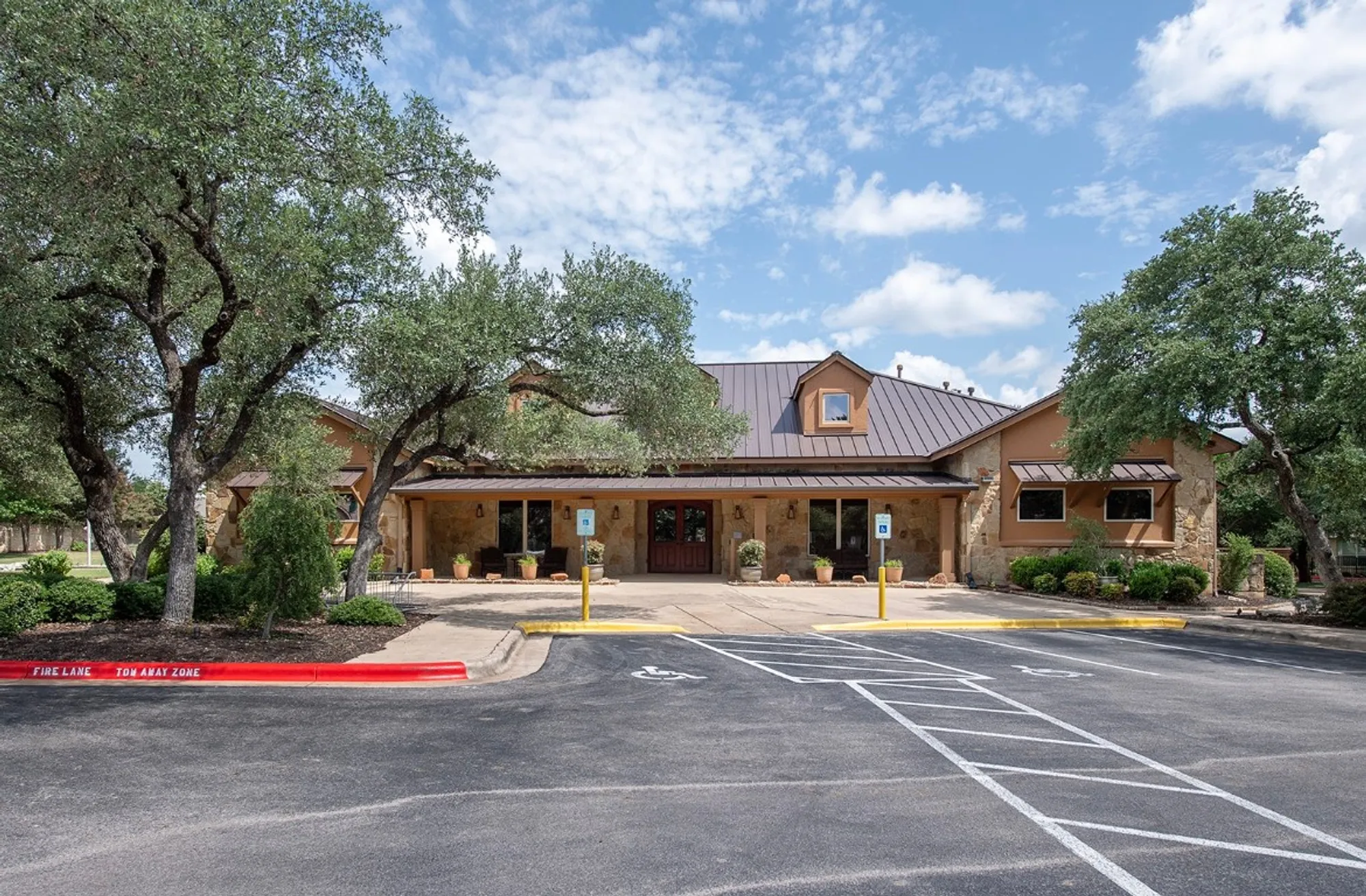 Property Slideshow image 28 of 28 | 900 heritage oaks bnd, Georgetown, TX, 78633