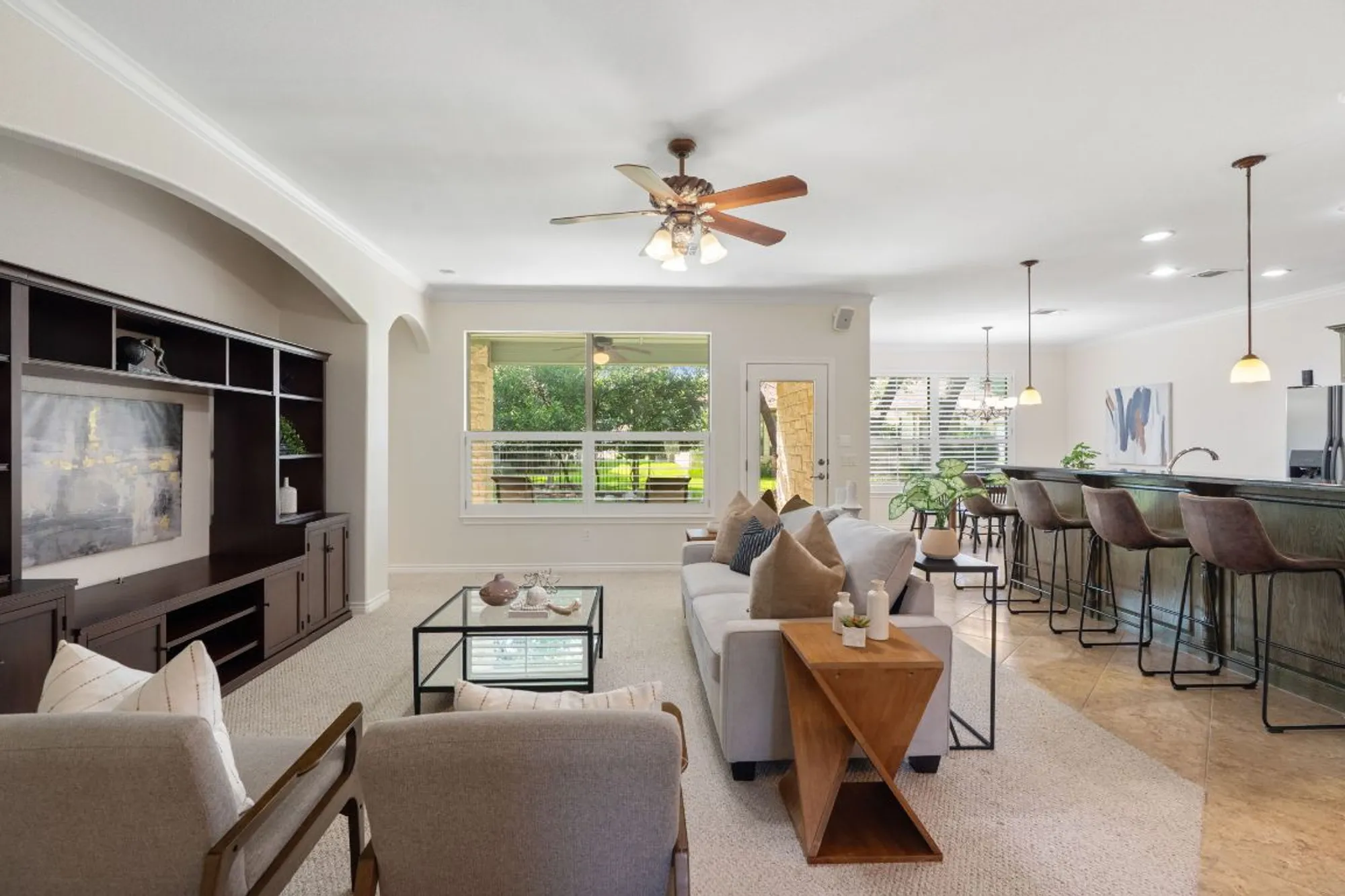 Property Slideshow image 2 of 28 | 900 heritage oaks bnd, Georgetown, TX, 78633