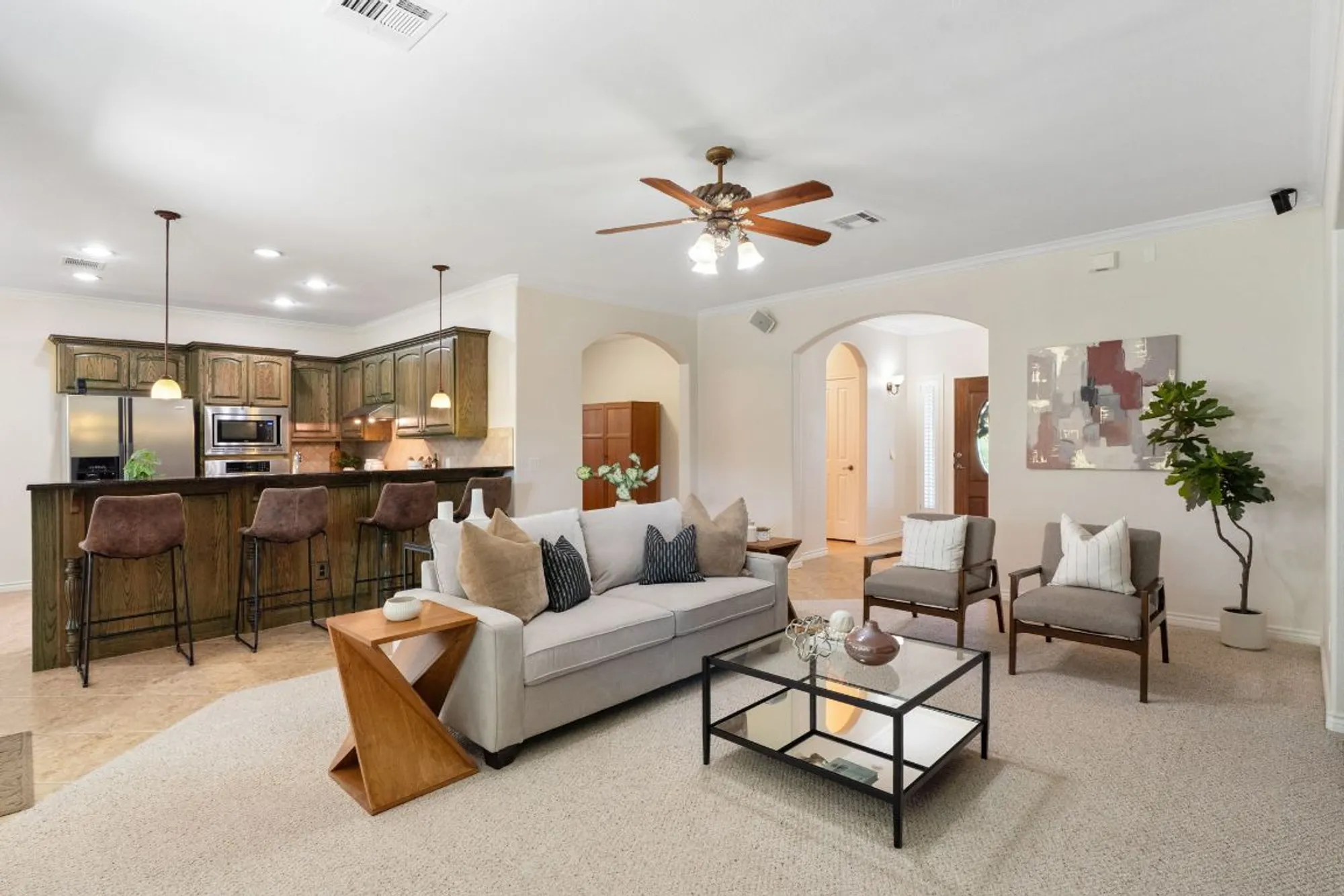 Property Slideshow image 5 of 28 | 900 heritage oaks bnd, Georgetown, TX, 78633