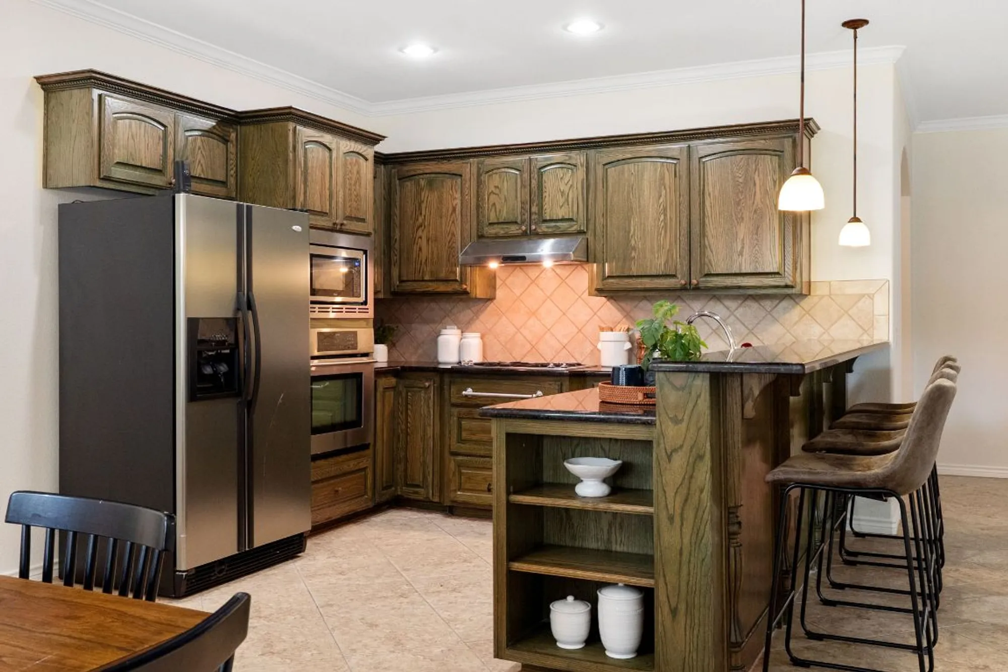 Property Slideshow image 9 of 28 | 900 heritage oaks bnd, Georgetown, TX, 78633