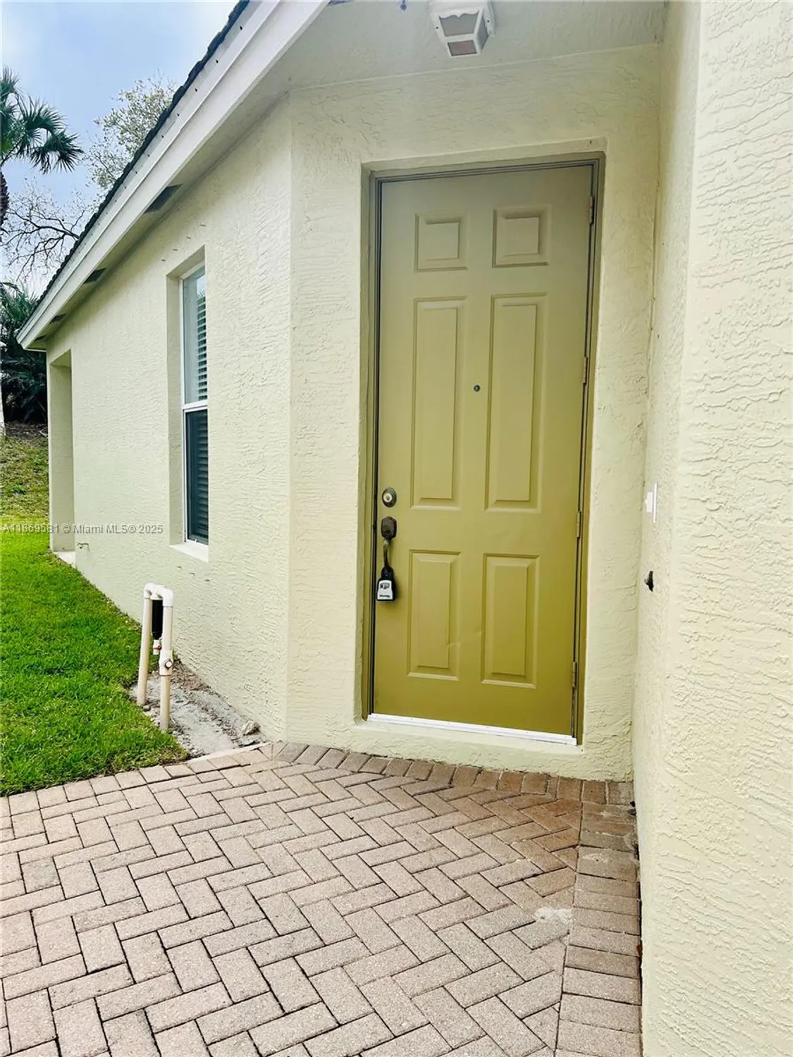 Property Slideshow image 3 of 14 | 832 sw rocky bayou ter, St Lucie West, FL, 34986