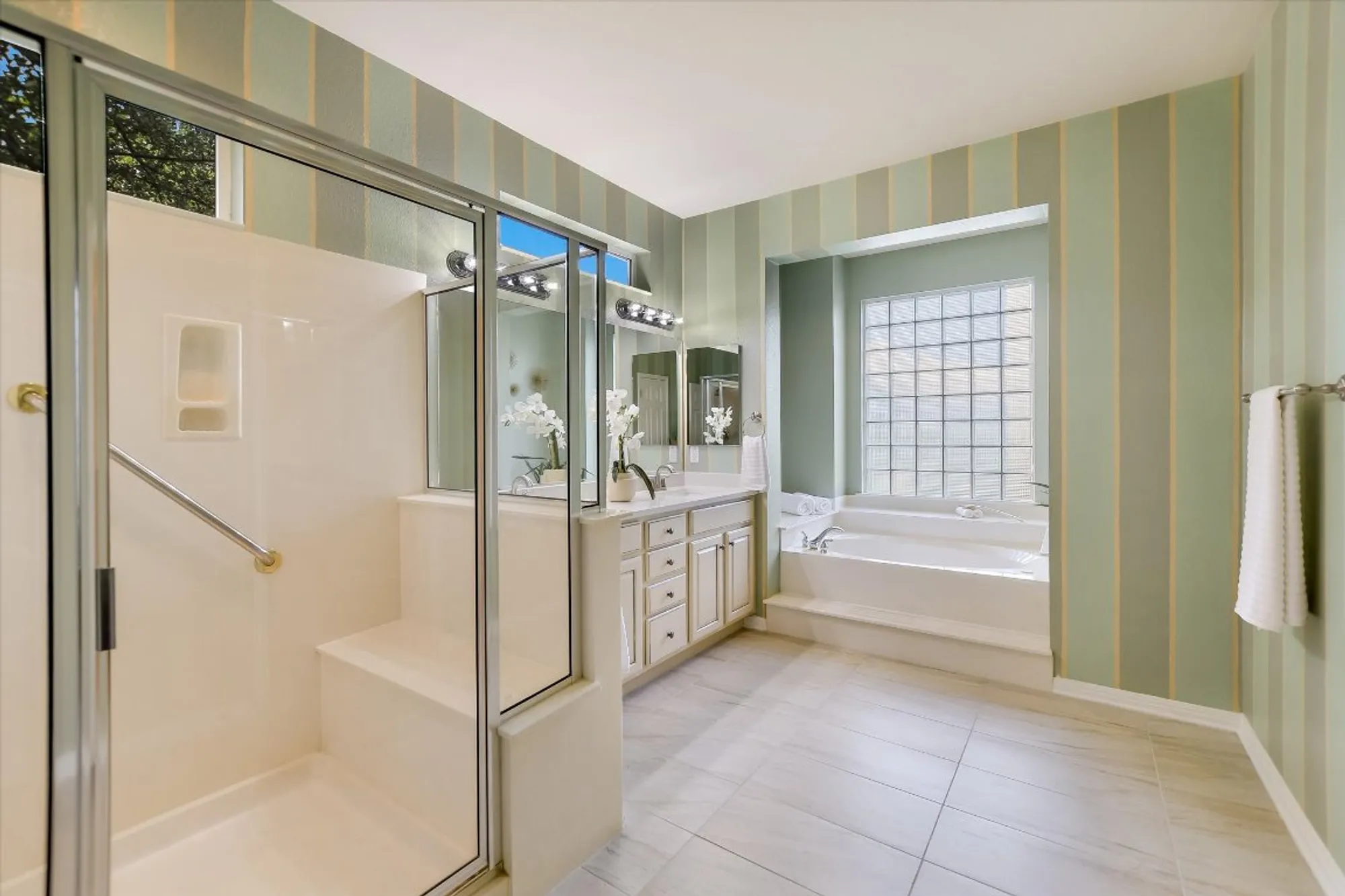 Property Slideshow image 13 of 20 | 111 great frontier dr, Georgetown, TX, 78633