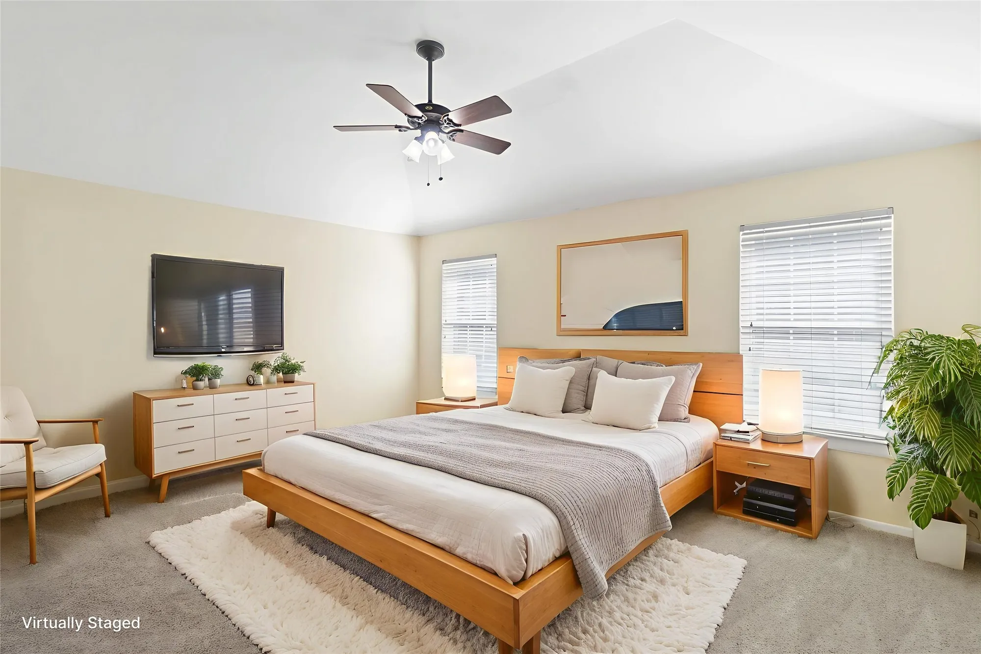 Property Slideshow image 16 of 35 | 915 w palmcrest ct, Pearland, TX, 77584