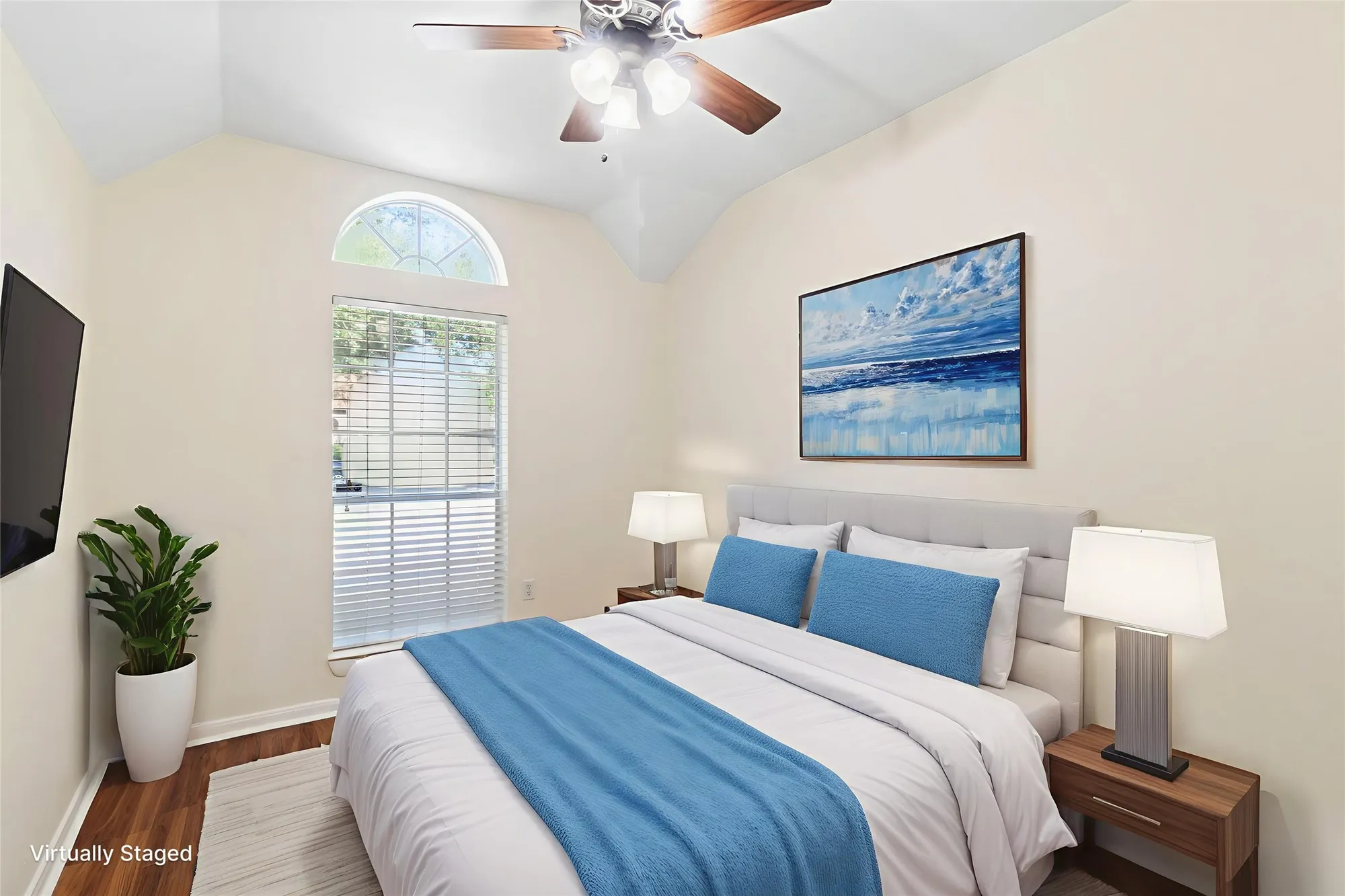 Property Slideshow image 24 of 35 | 915 w palmcrest ct, Pearland, TX, 77584