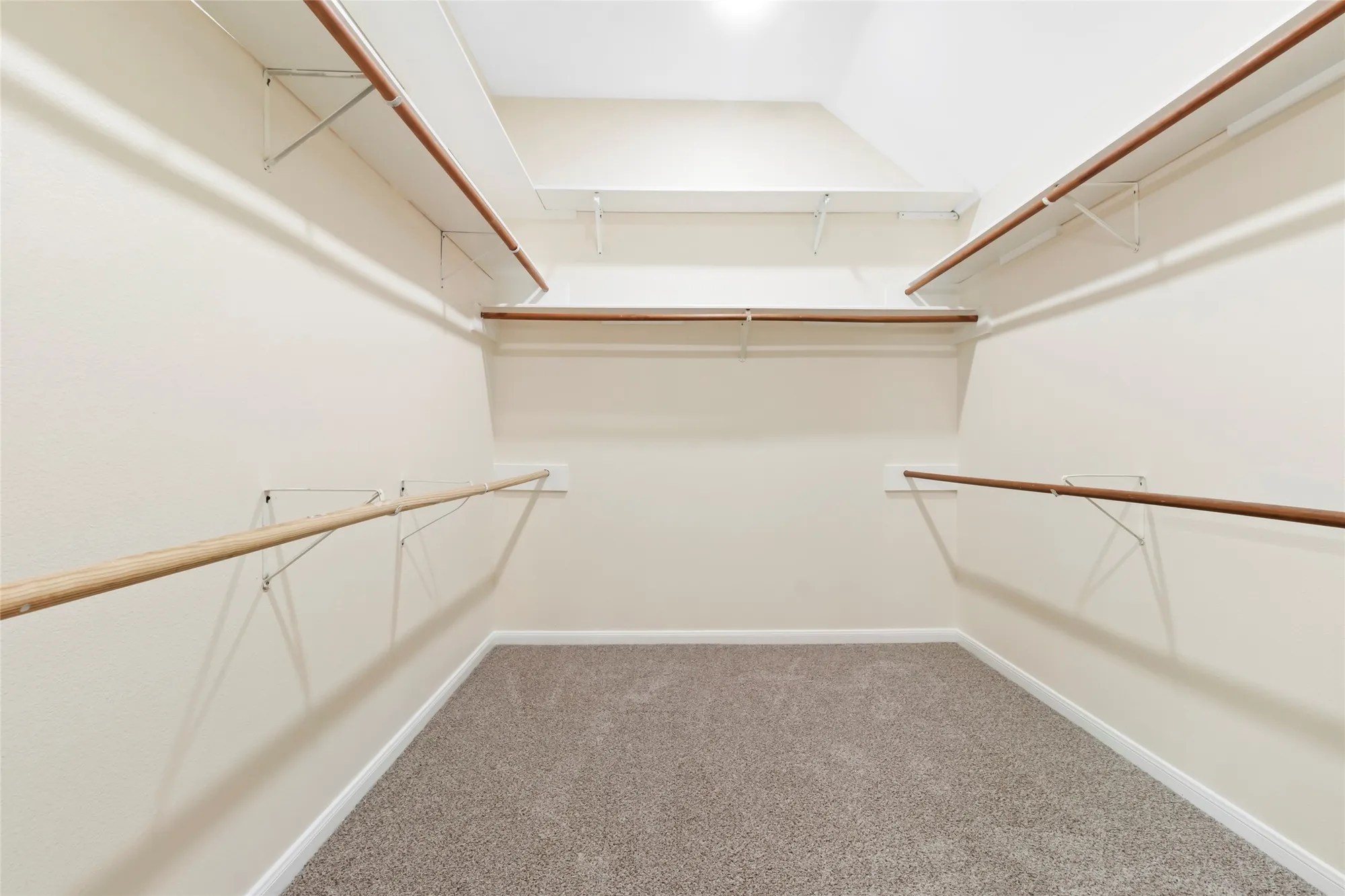 Property Slideshow image 30 of 35 | 915 w palmcrest ct, Pearland, TX, 77584