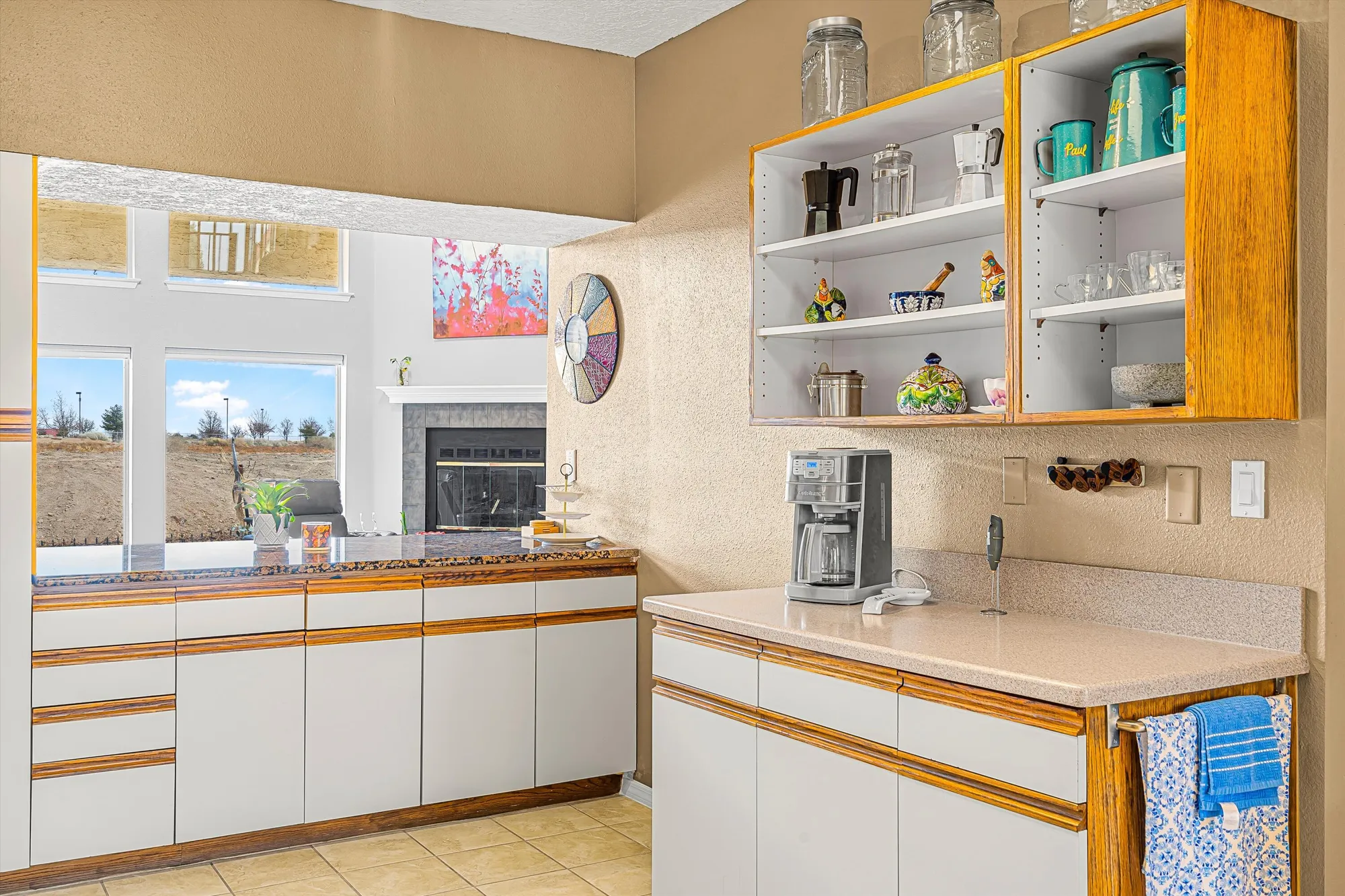 Property Slideshow image 13 of 68 | 582 eastlake dr, Rio Rancho, NM, 87124