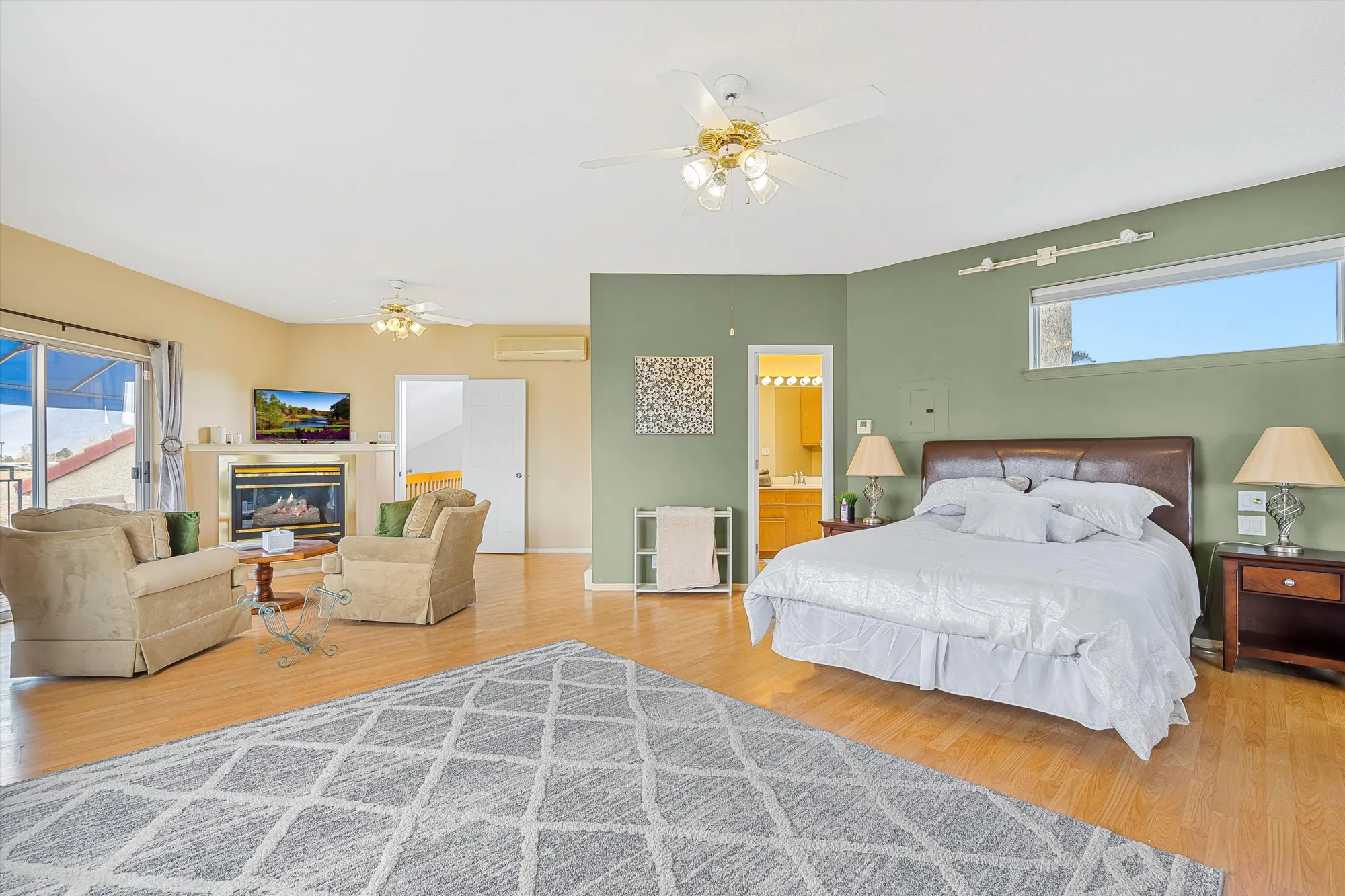 Property Slideshow image 44 of 68 | 582 eastlake dr, Rio Rancho, NM, 87124