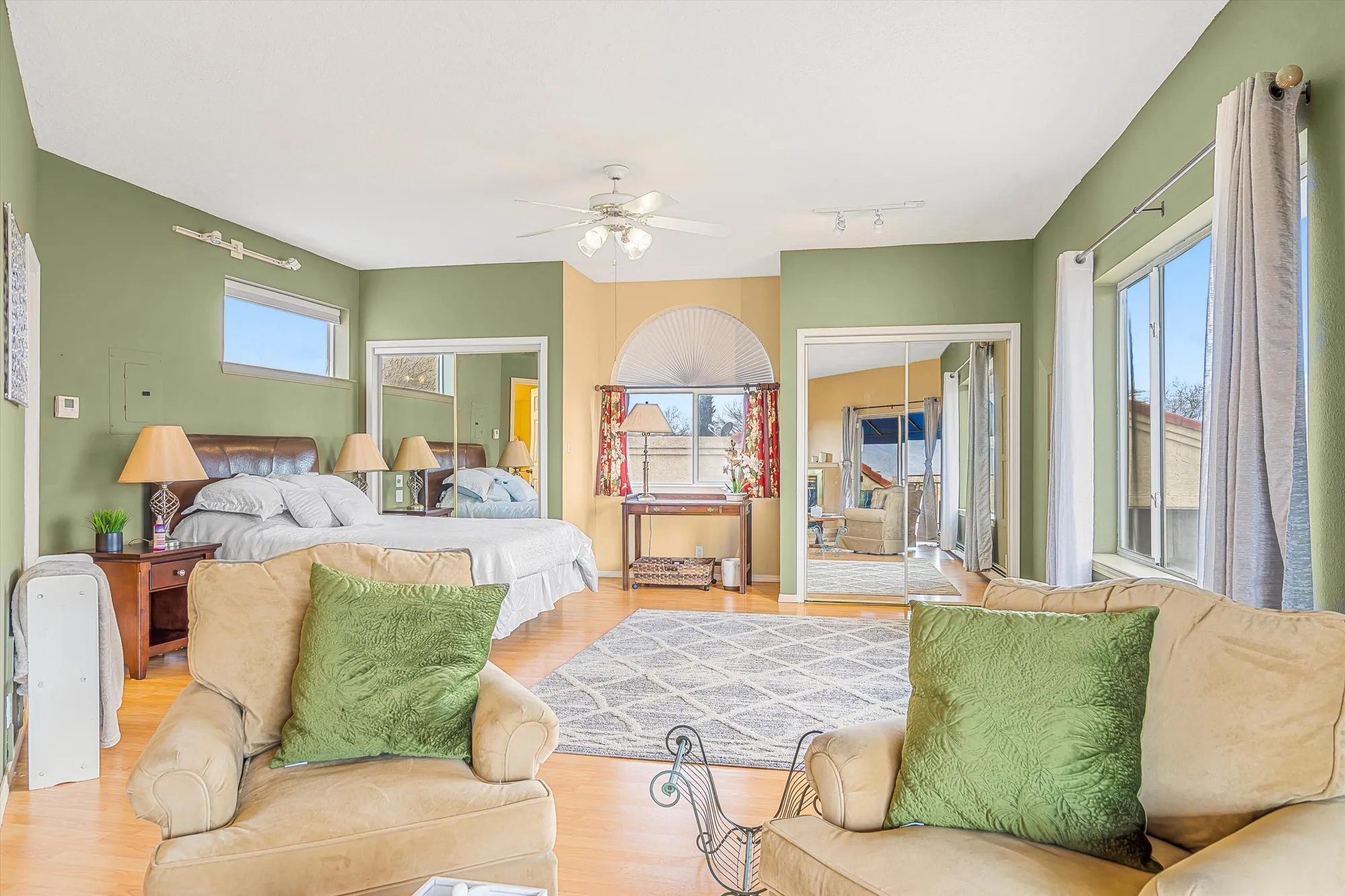 Property Slideshow image 45 of 68 | 582 eastlake dr, Rio Rancho, NM, 87124