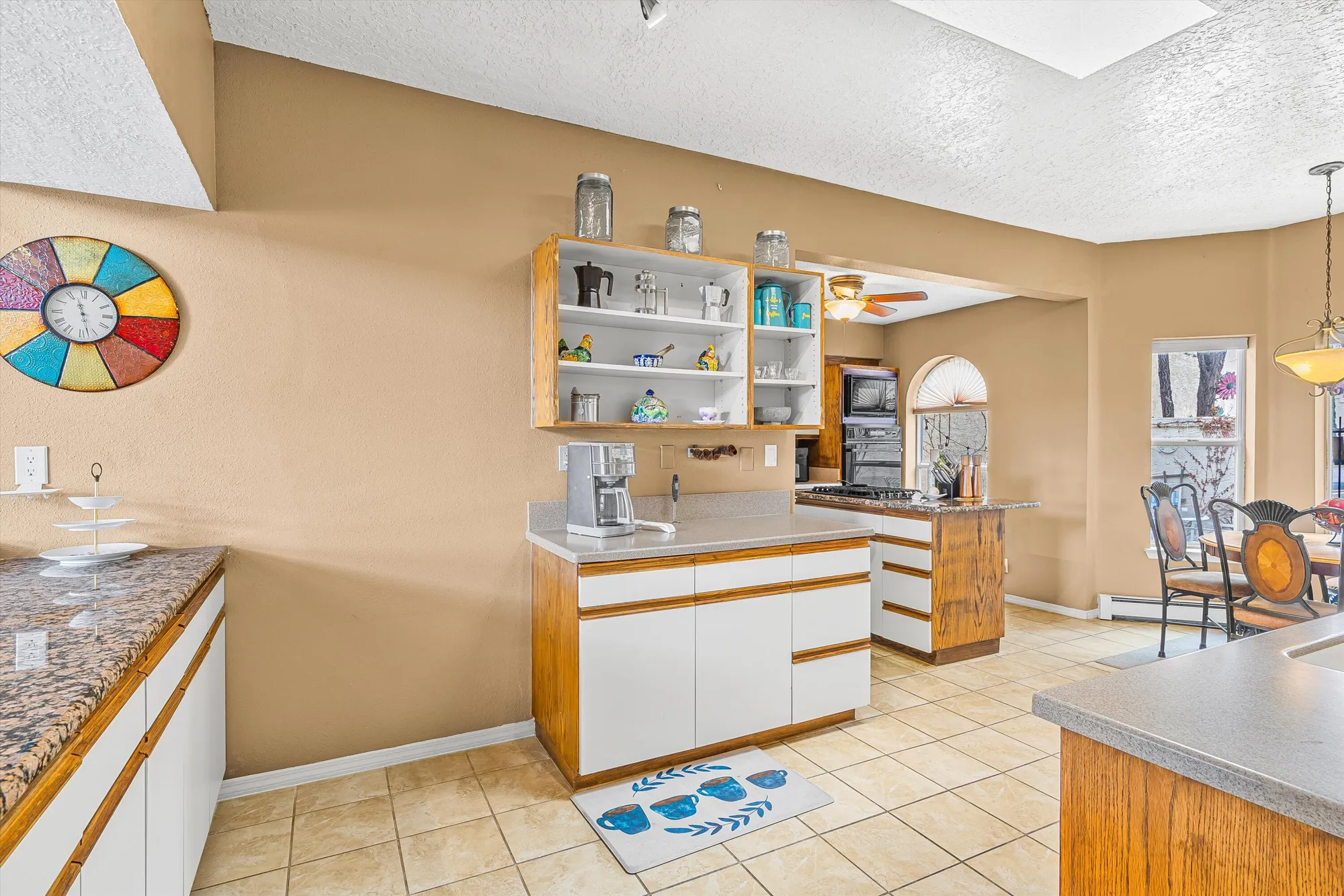 Property Slideshow image 8 of 68 | 582 eastlake dr, Rio Rancho, NM, 87124