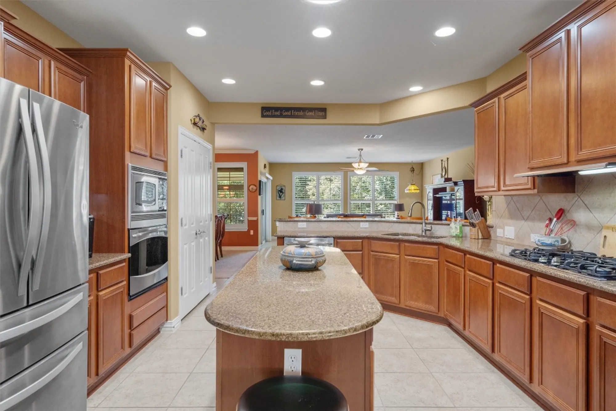 Property Slideshow image 18 of 39 | 207 apache mountain ln, Georgetown, TX, 78633